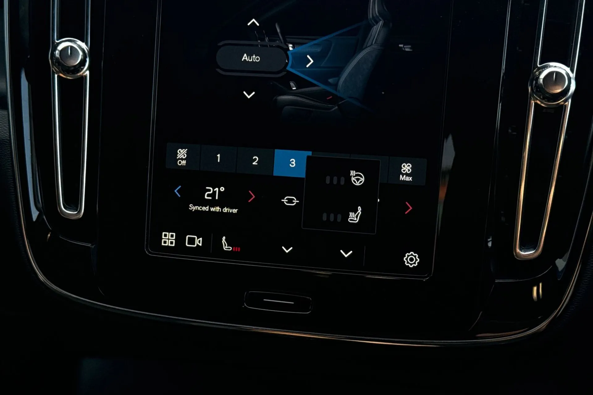 Volvo EX40 thumbnail image number 39