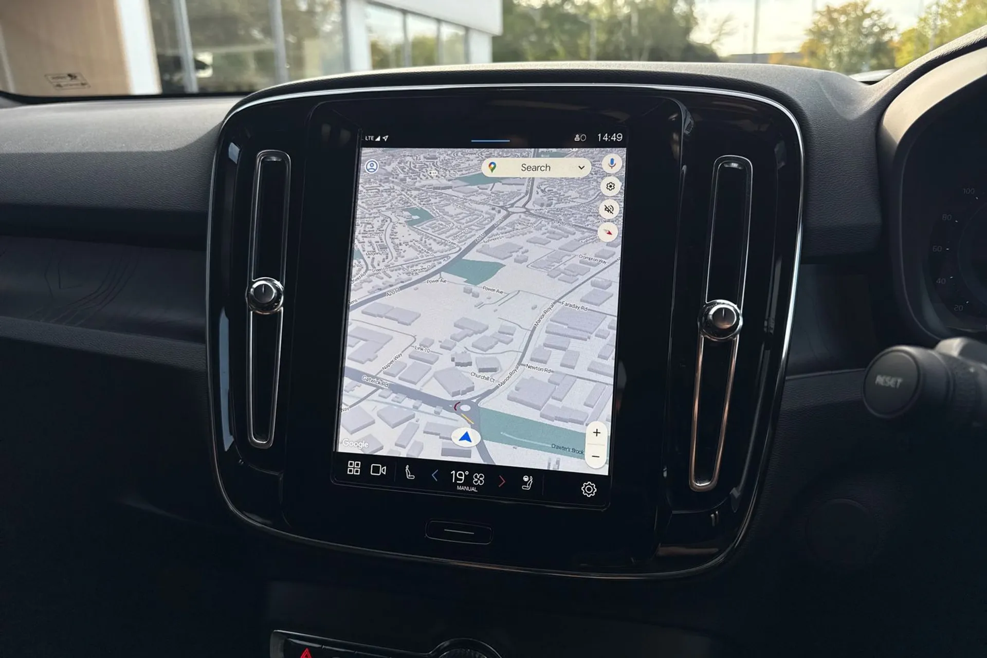 Volvo EX40 thumbnail image number 37