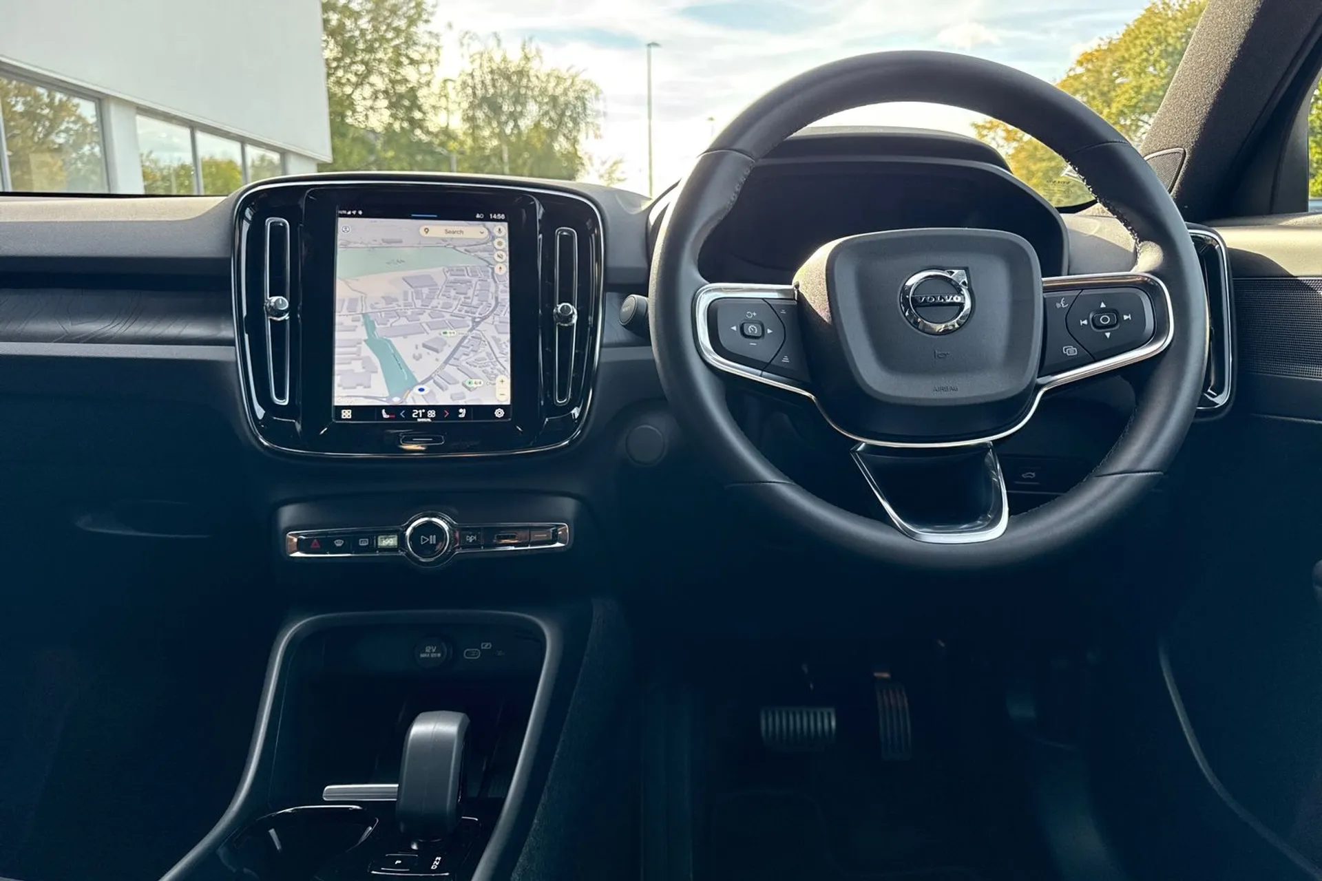 Volvo EX40 thumbnail image number 33