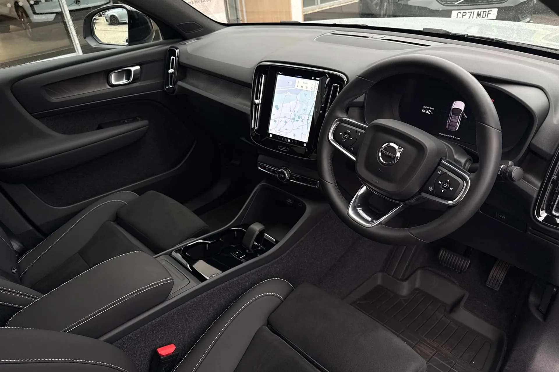 Volvo EC40 thumbnail image number 5