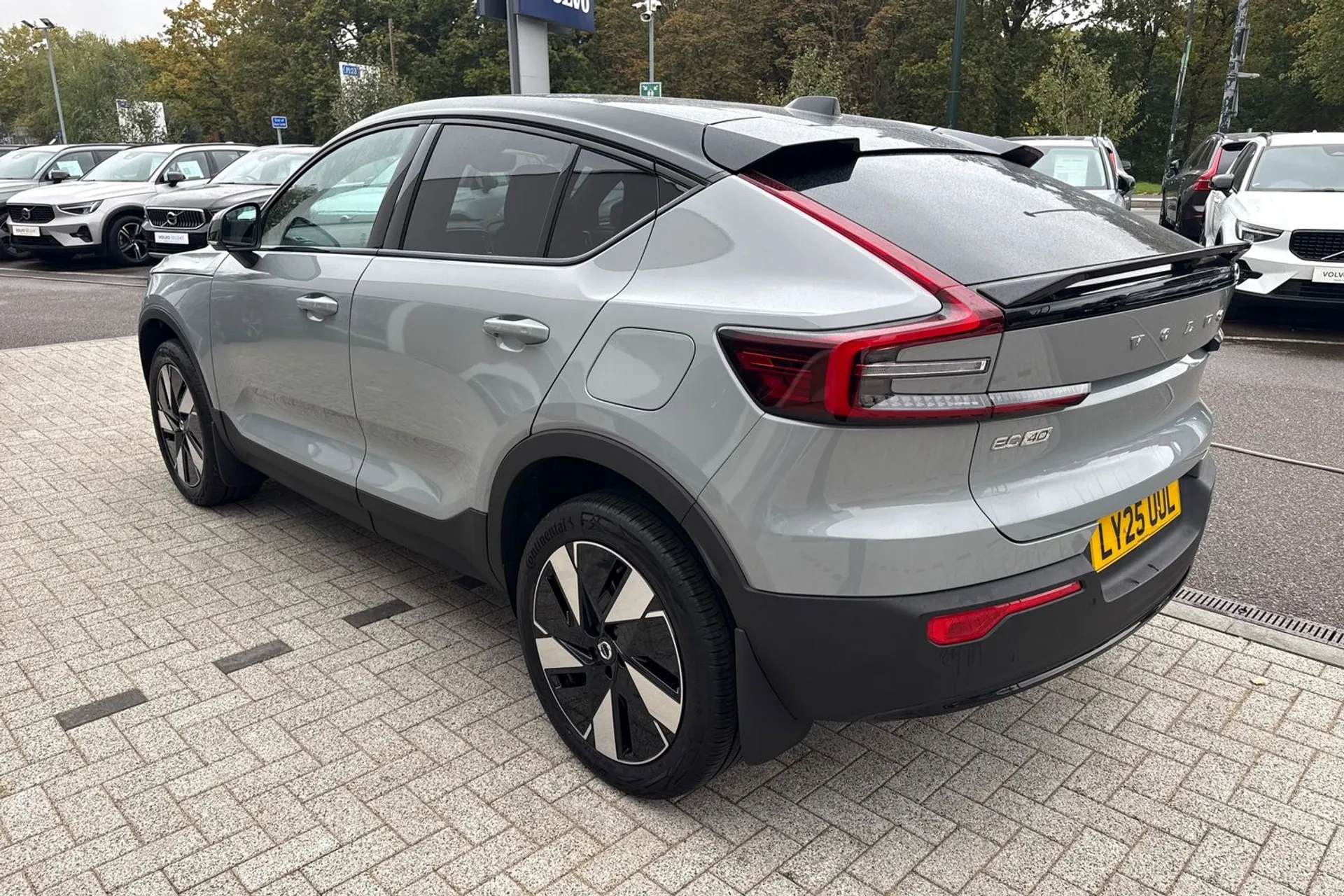 Volvo EC40 thumbnail image number 8