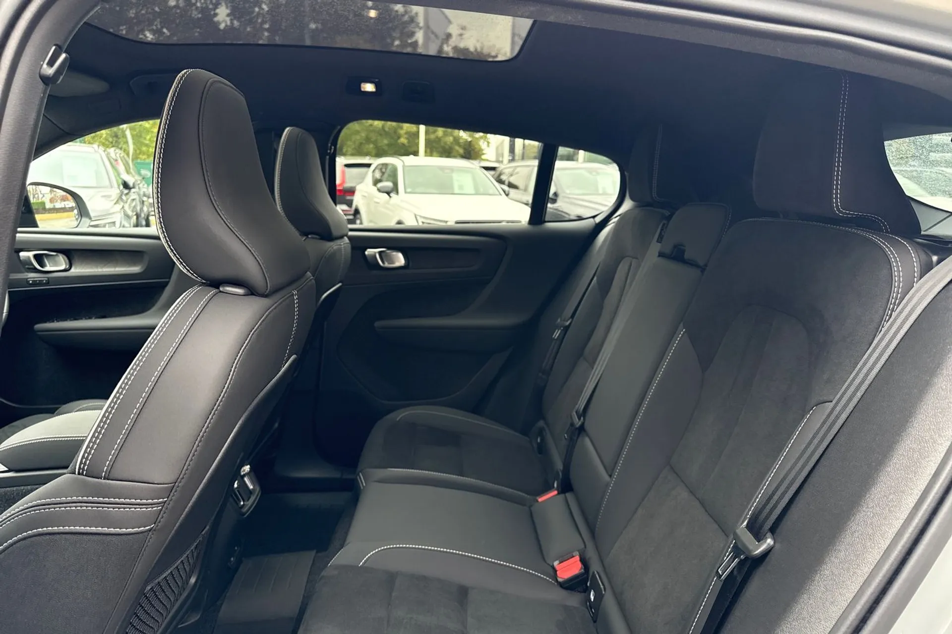 Volvo EC40 thumbnail image number 28