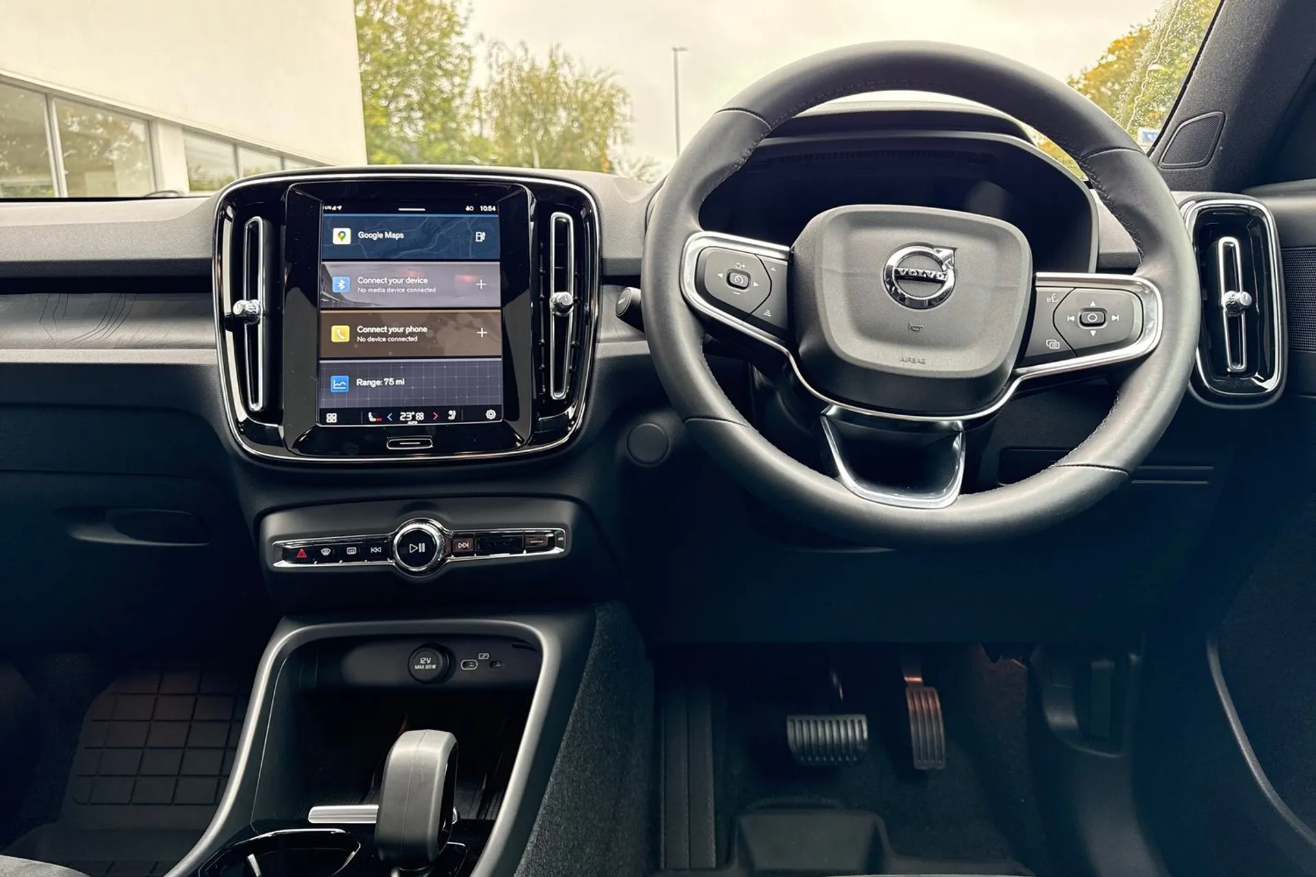 Volvo EC40 thumbnail image number 32