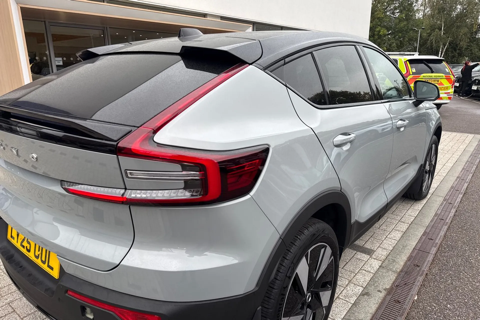 Volvo EC40 thumbnail image number 13