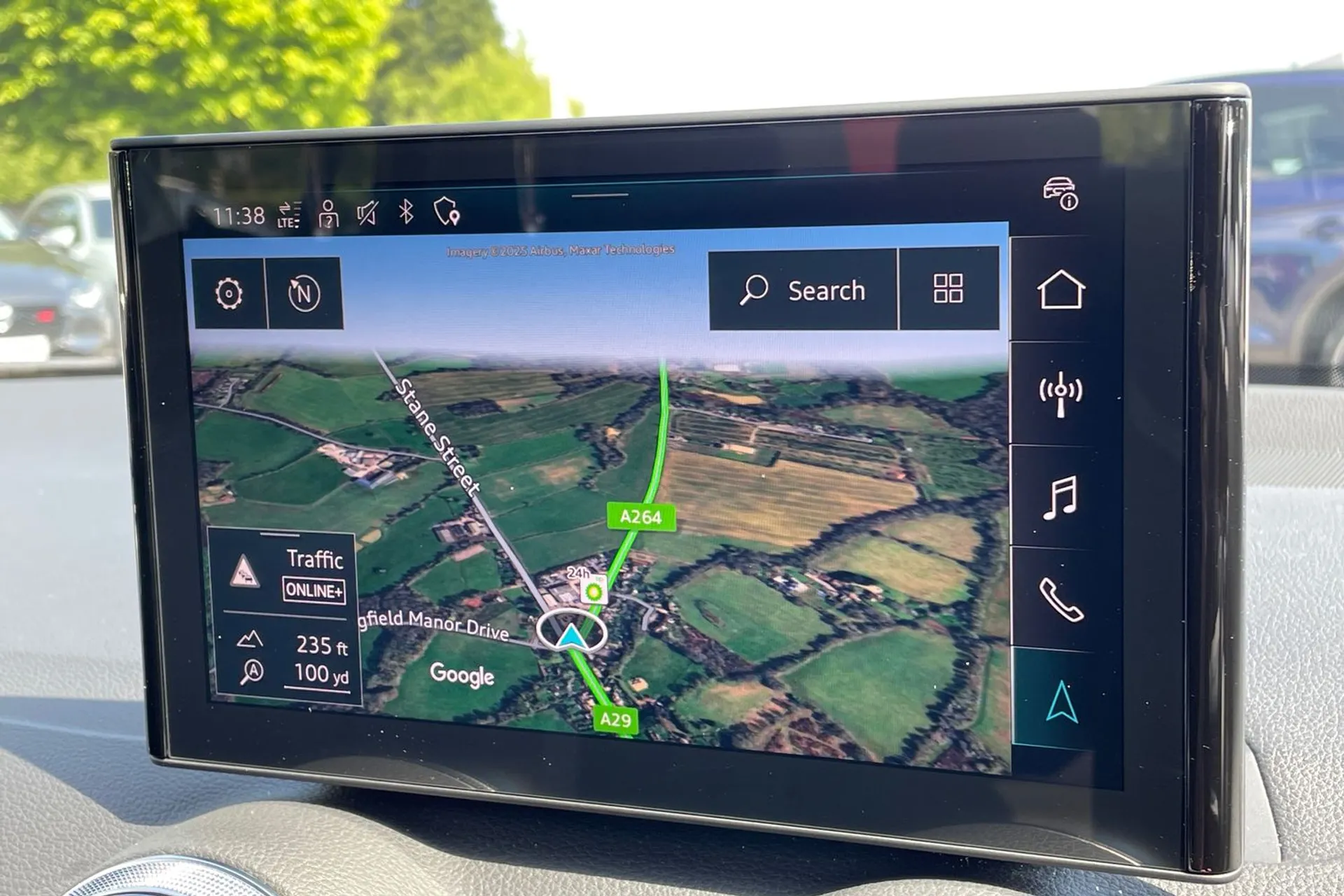 Audi Q2 thumbnail image number 9