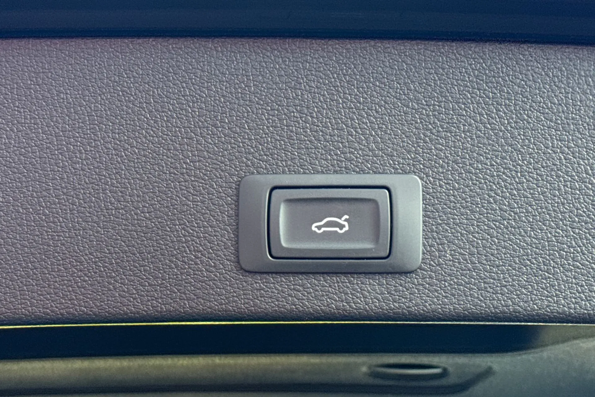 Audi Q2 thumbnail image number 33