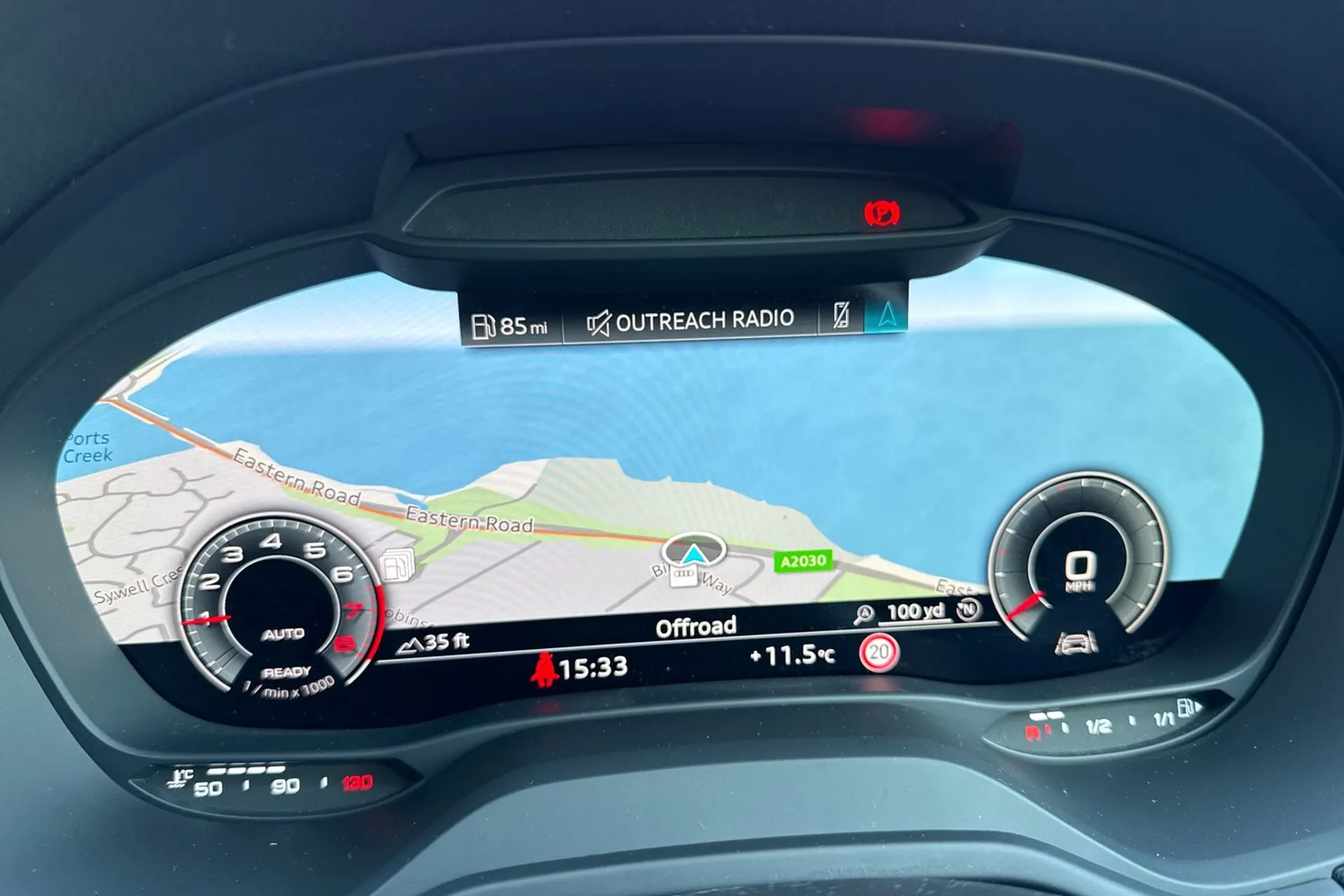 Audi Q2 thumbnail image number 13