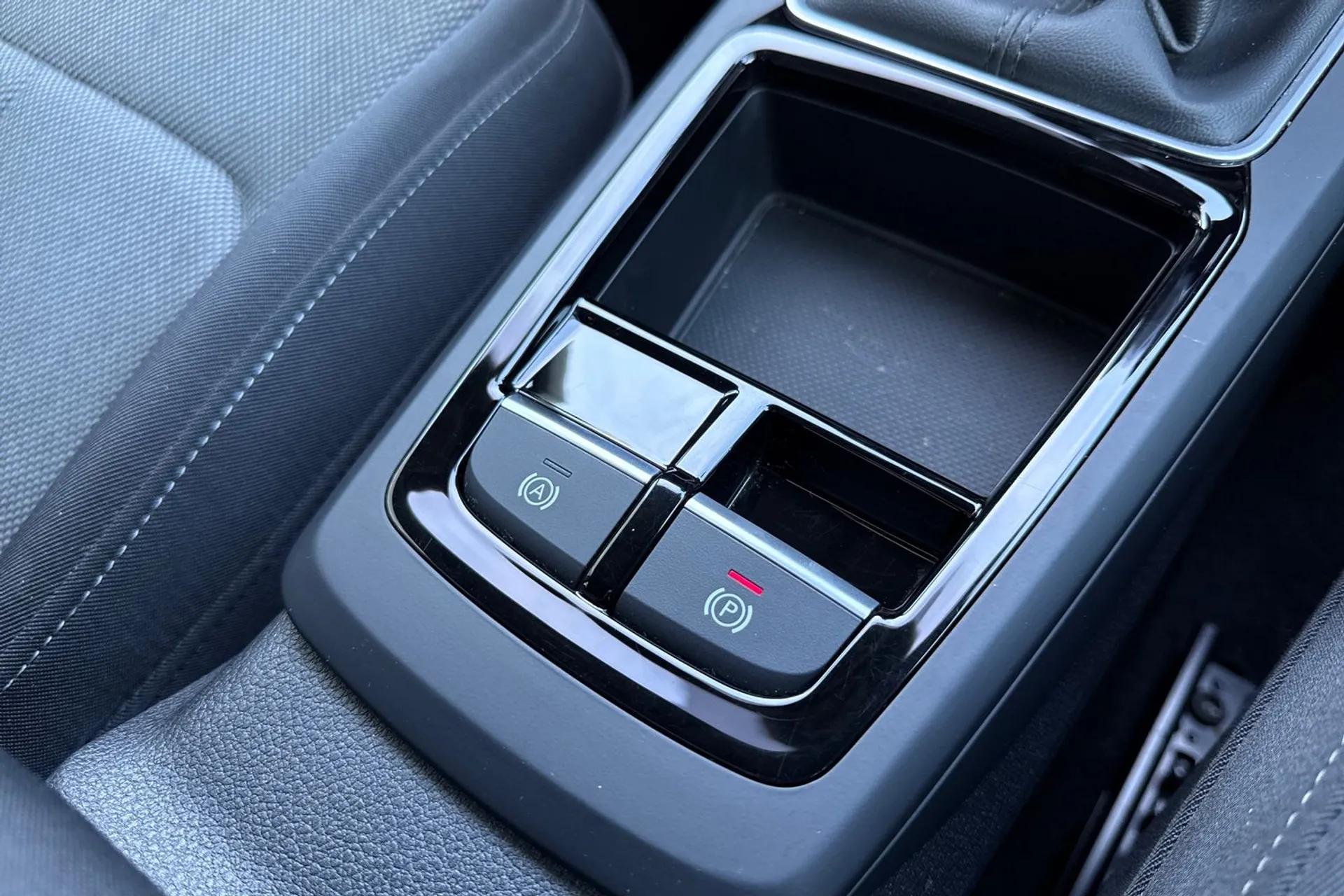 Audi Q2 thumbnail image number 20