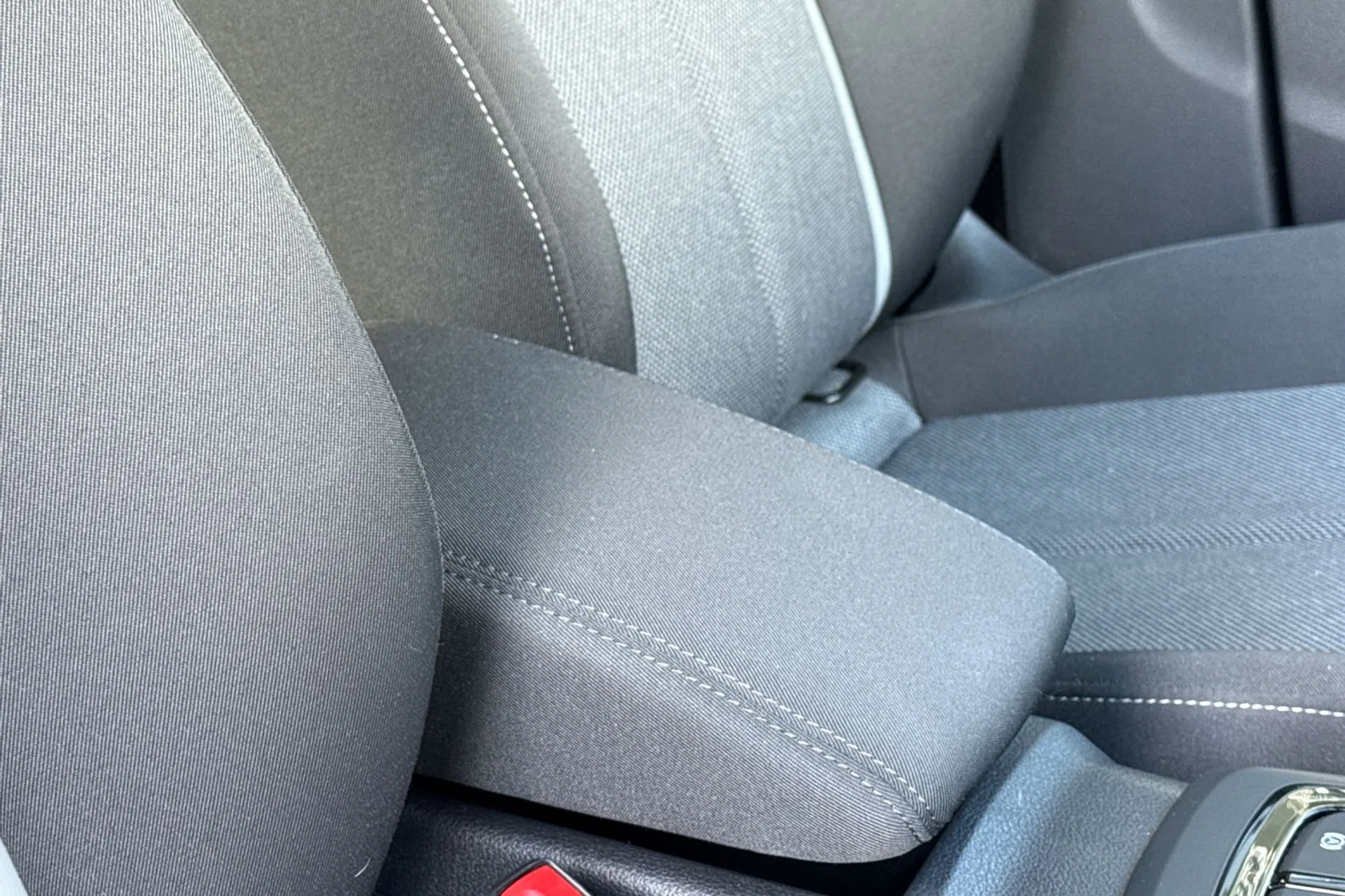 Audi Q2 thumbnail image number 31