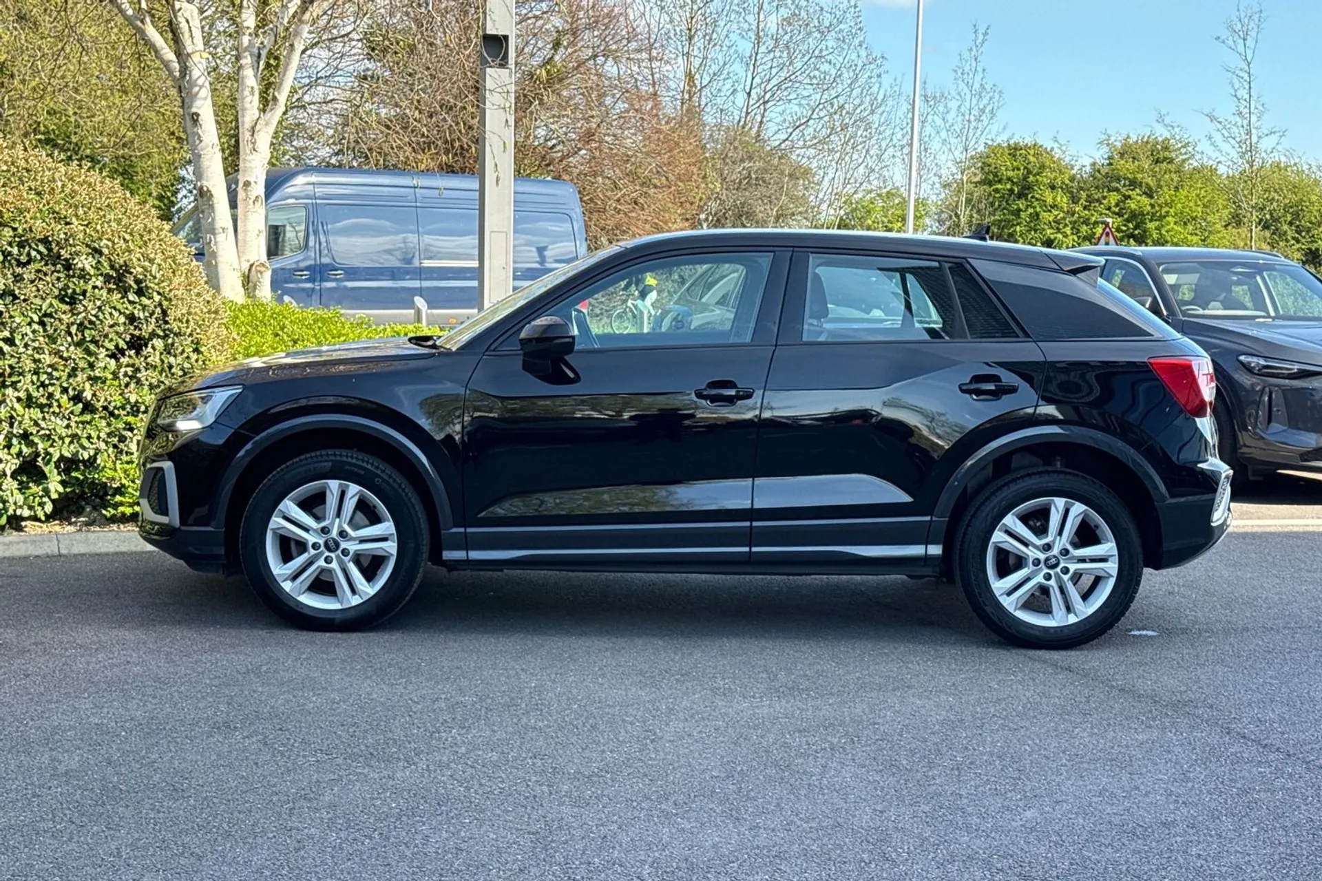 Audi Q2 thumbnail image number 17