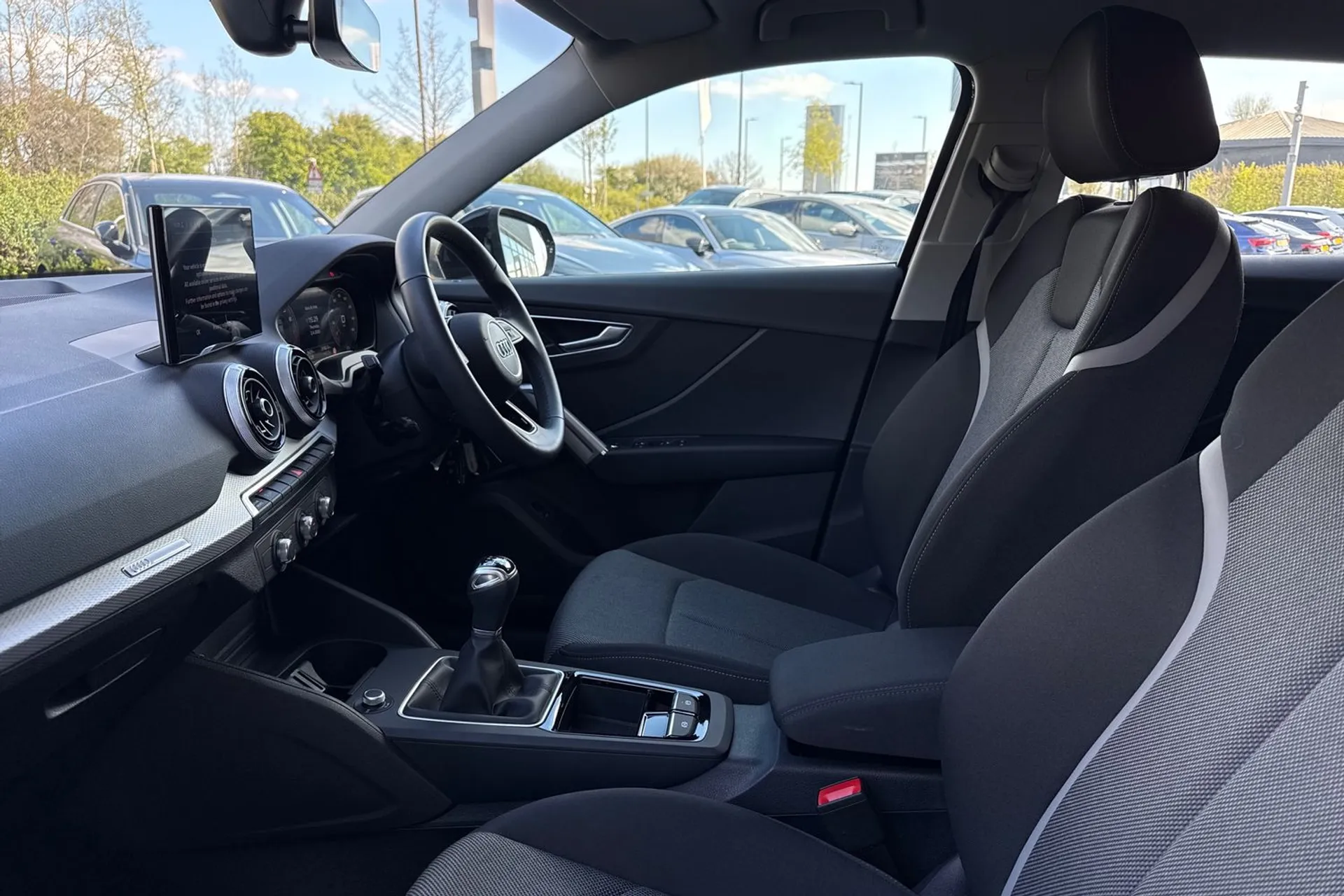 Audi Q2 thumbnail image number 42