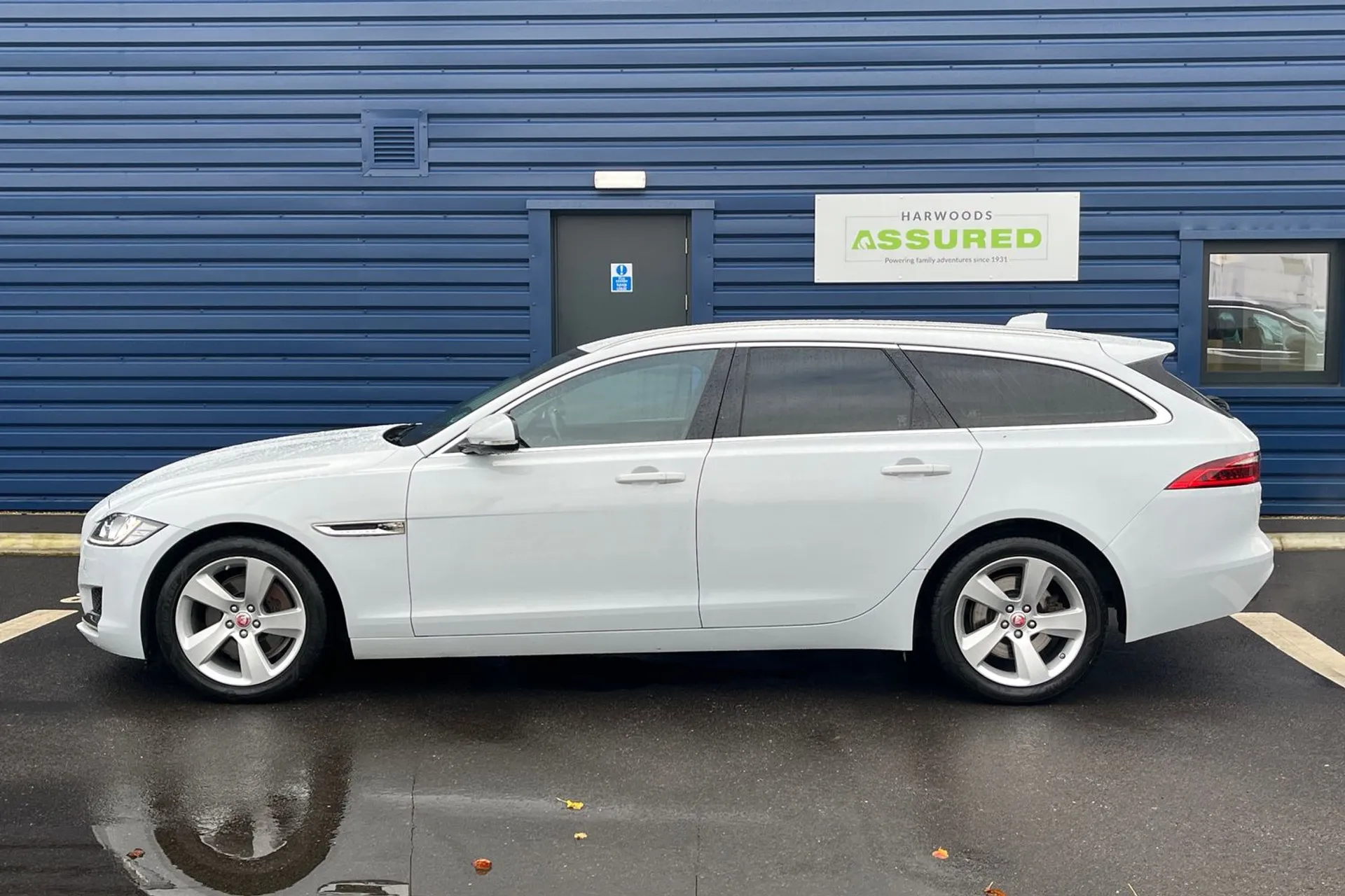 Jaguar XF thumbnail image number 10