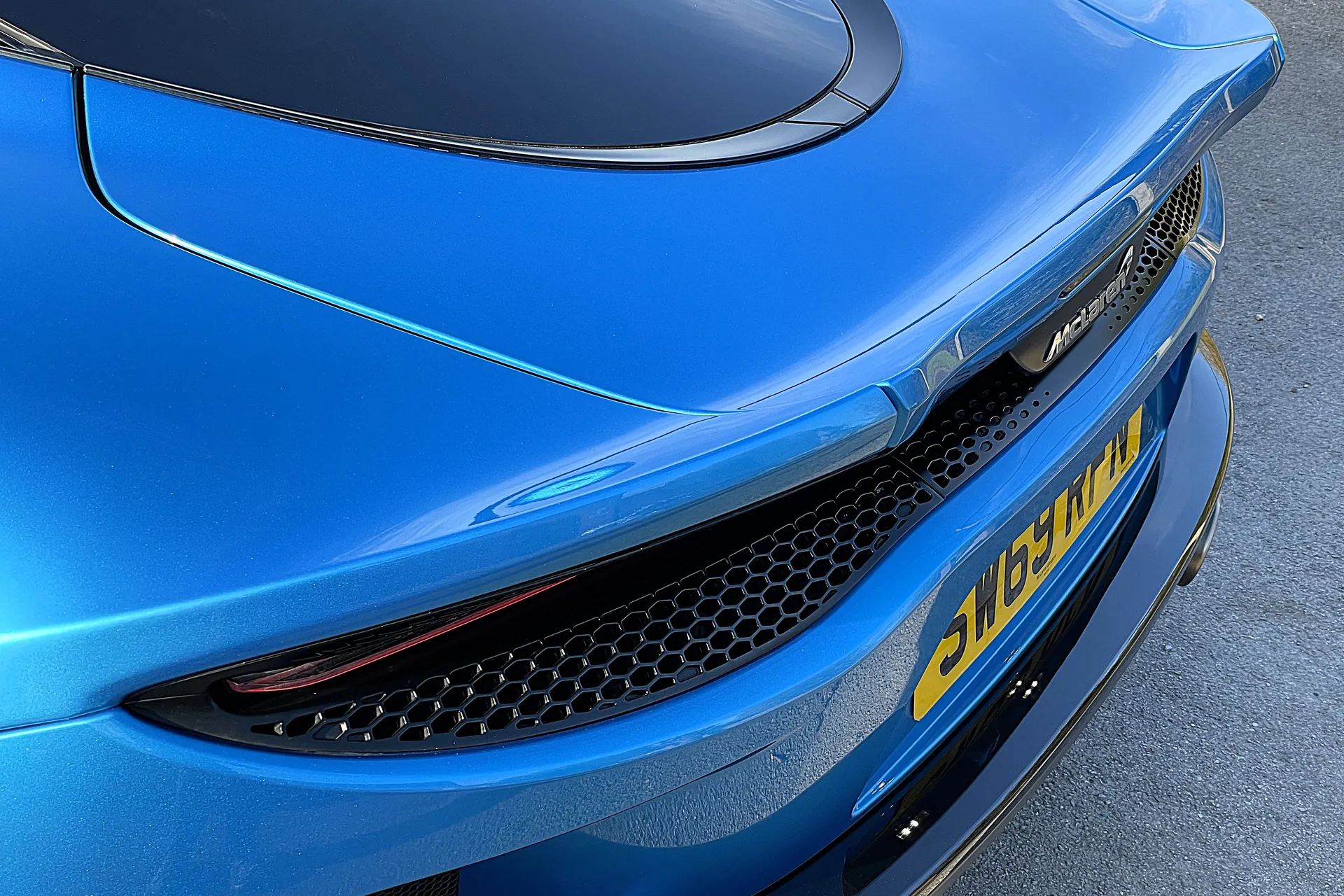 McLaren GT thumbnail image number 16