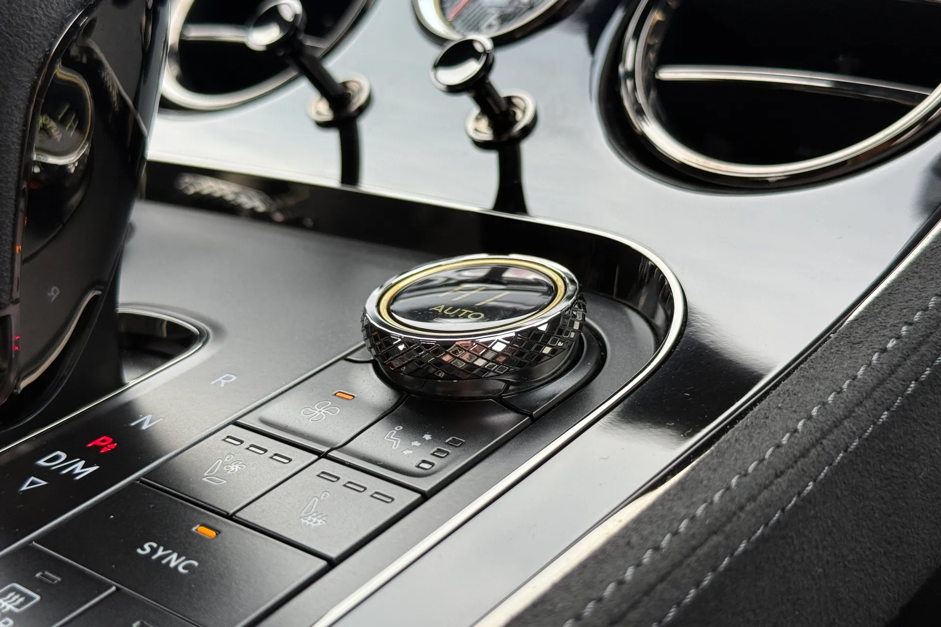 Bentley CONTINENTAL thumbnail image number 34