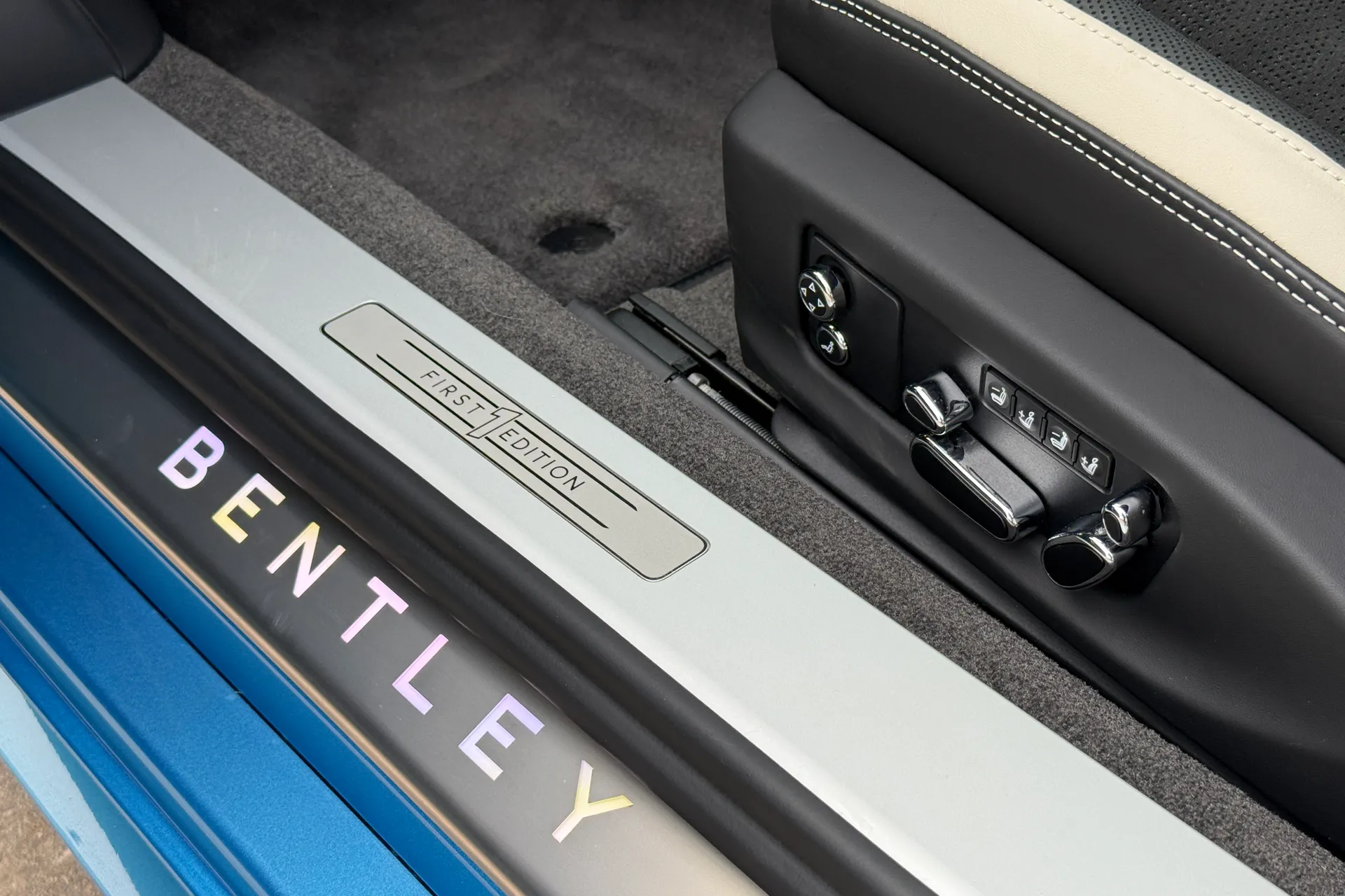 Bentley CONTINENTAL thumbnail image number 37