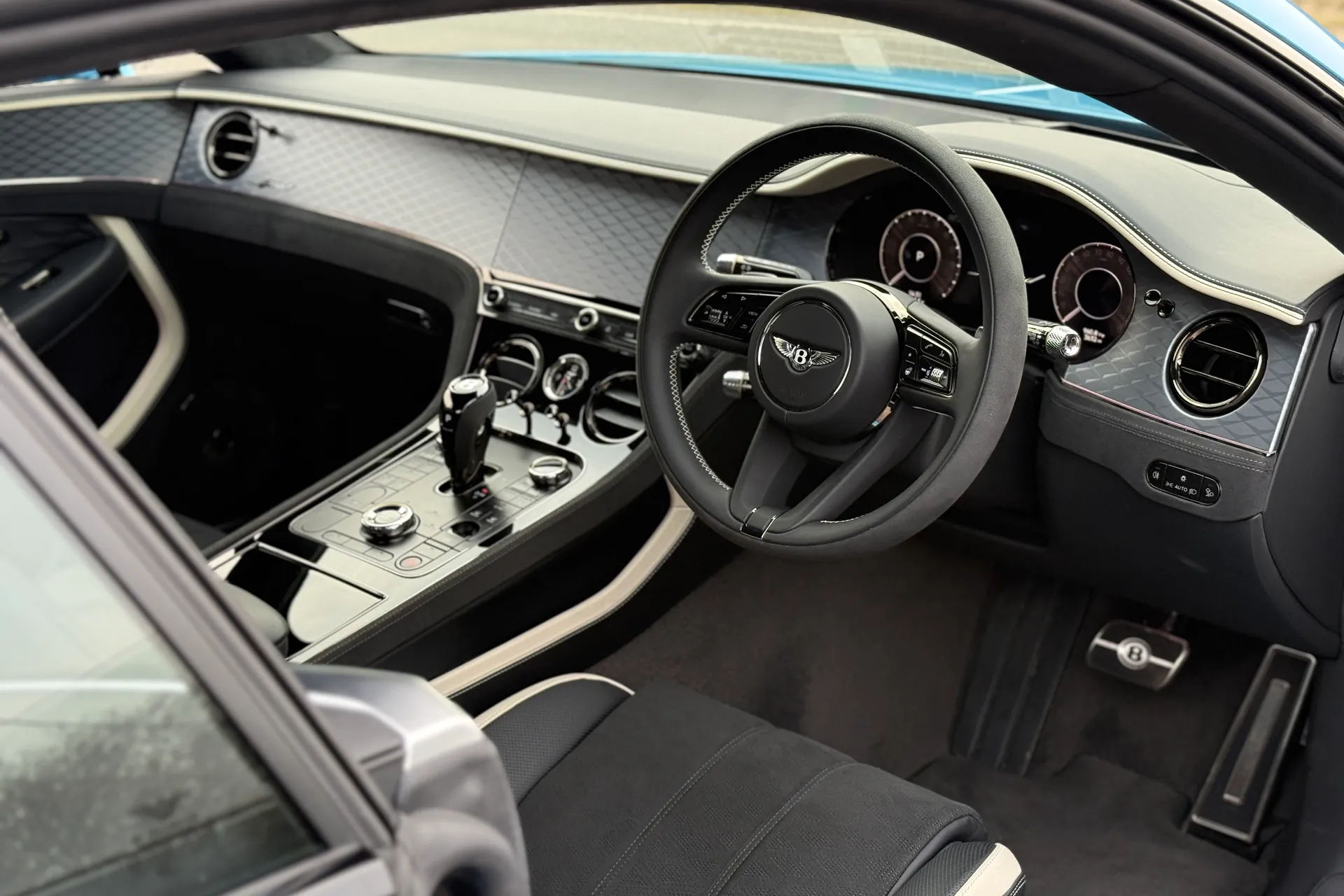 Bentley CONTINENTAL thumbnail image number 17