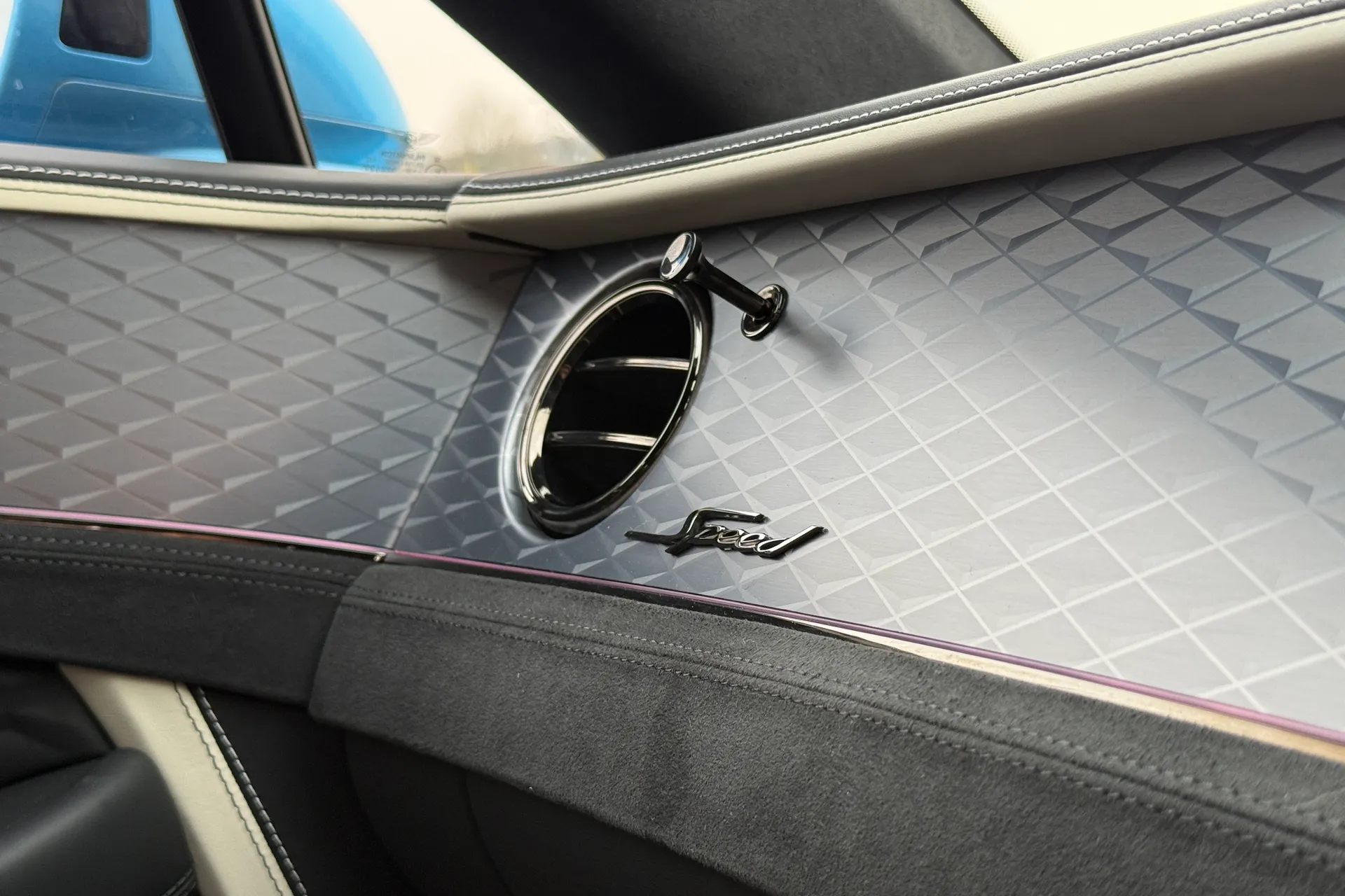 Bentley CONTINENTAL thumbnail image number 25