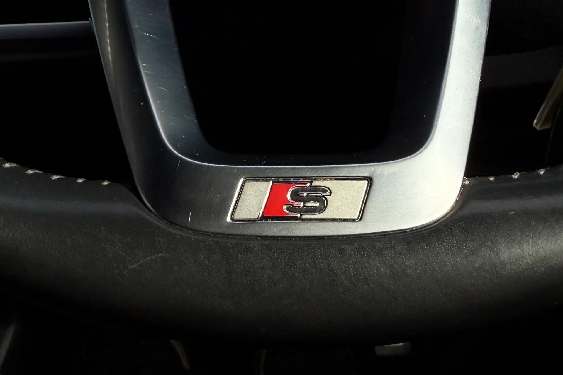 Audi Q3 thumbnail image number 28