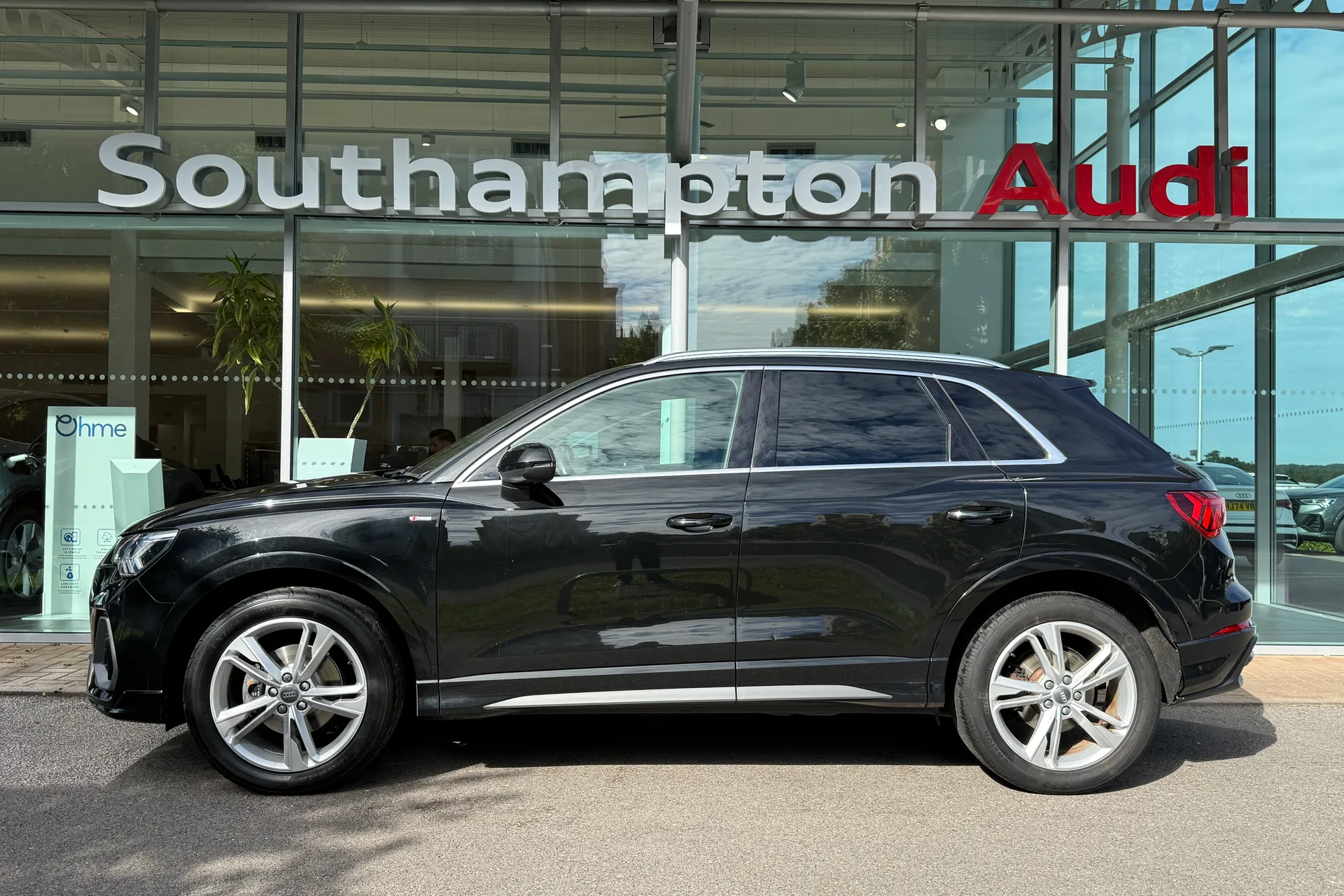 Audi Q3 thumbnail image number 63