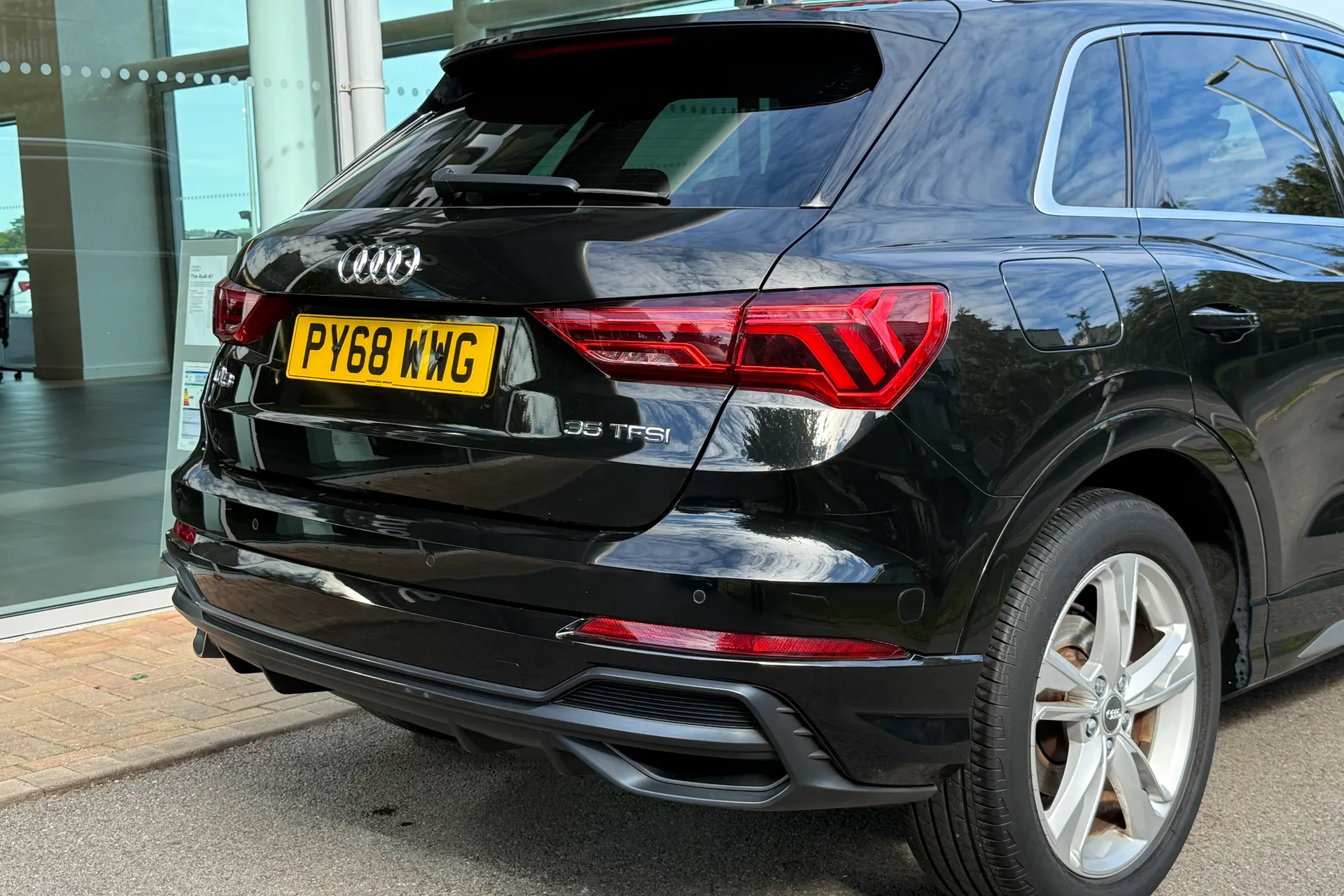 Audi Q3 thumbnail image number 55