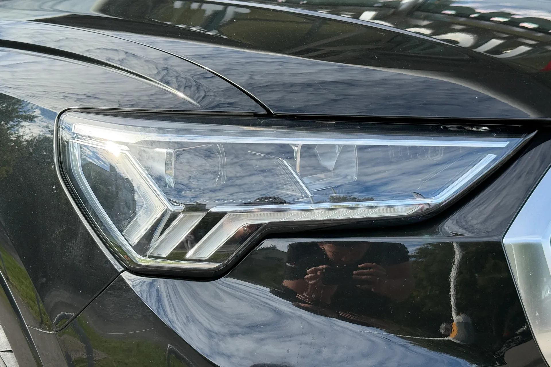 Audi Q3 thumbnail image number 42