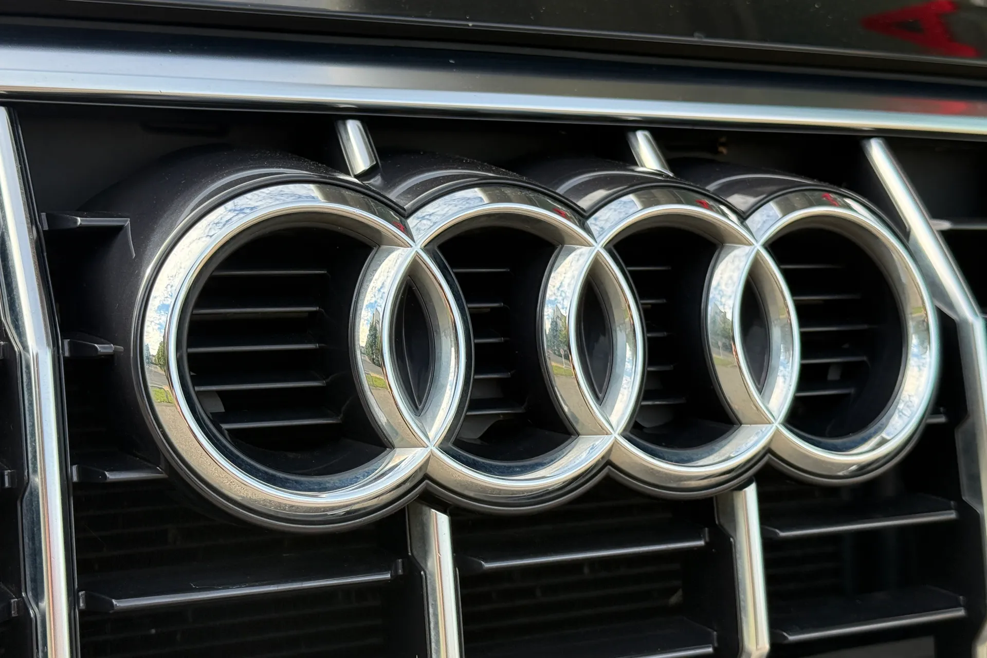 Audi Q3 thumbnail image number 43