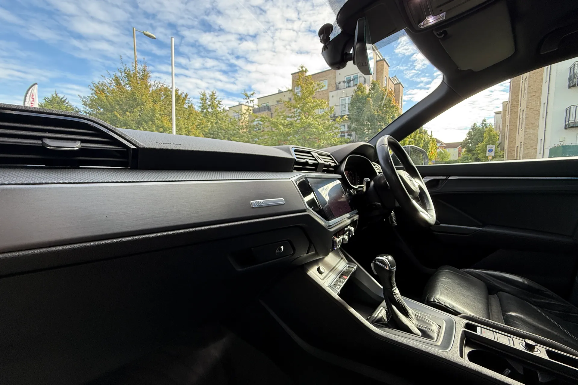 Audi Q3 thumbnail image number 5