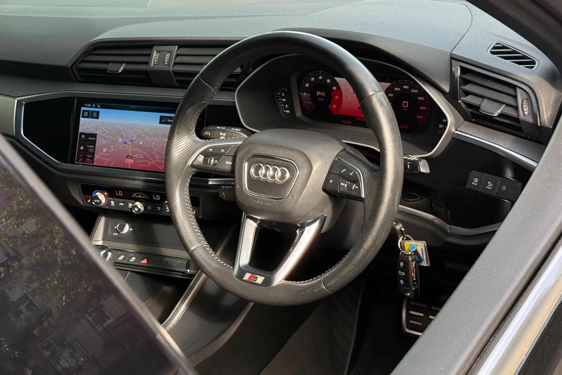 Audi Q3 thumbnail image number 46