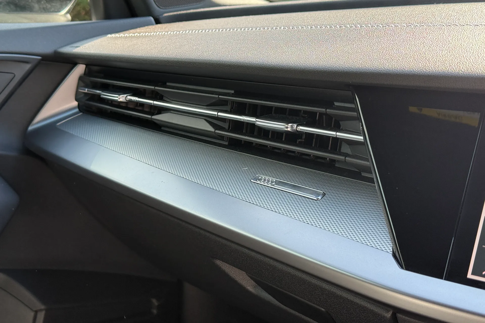 Audi A3 thumbnail image number 23