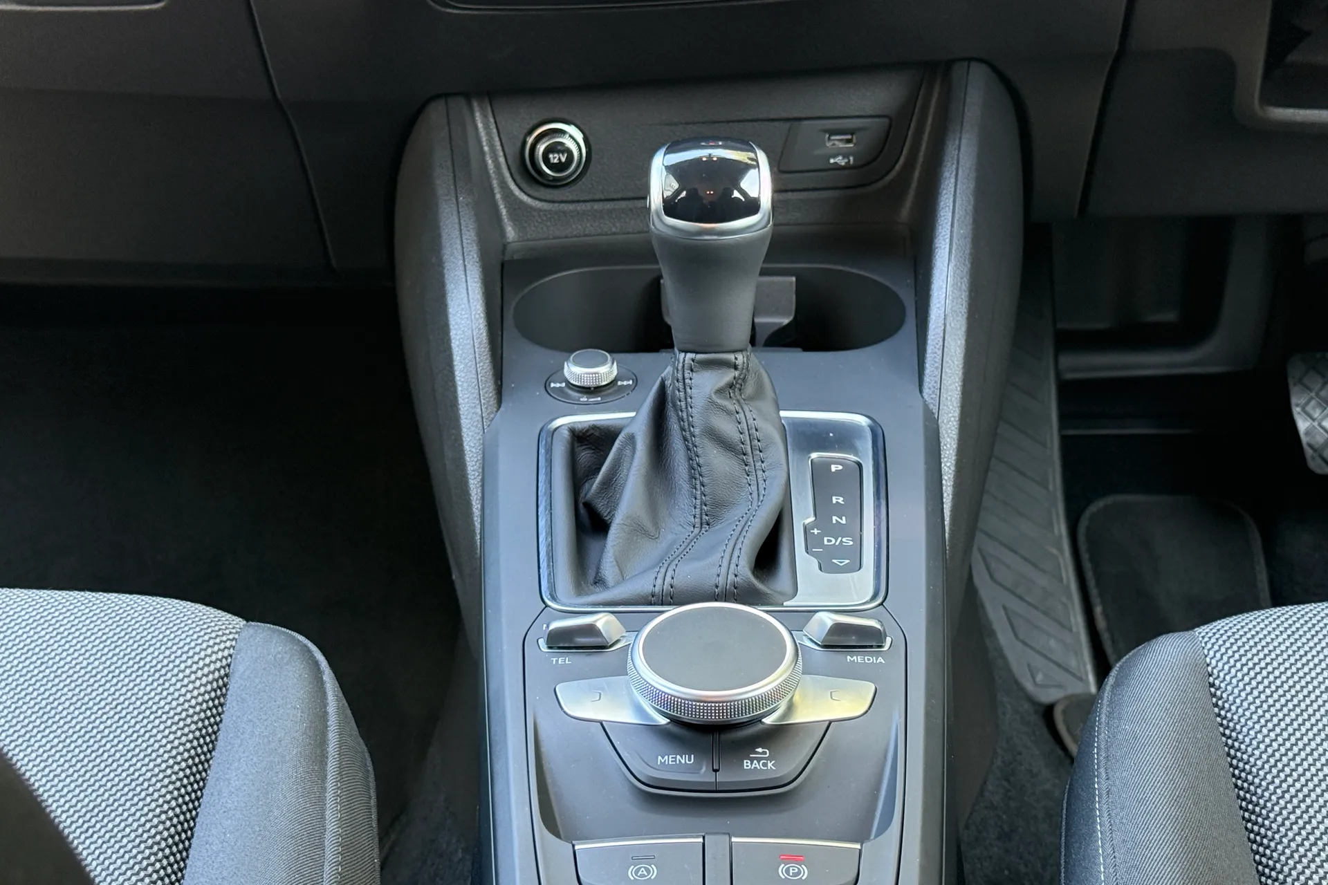 Audi Q2 thumbnail image number 52