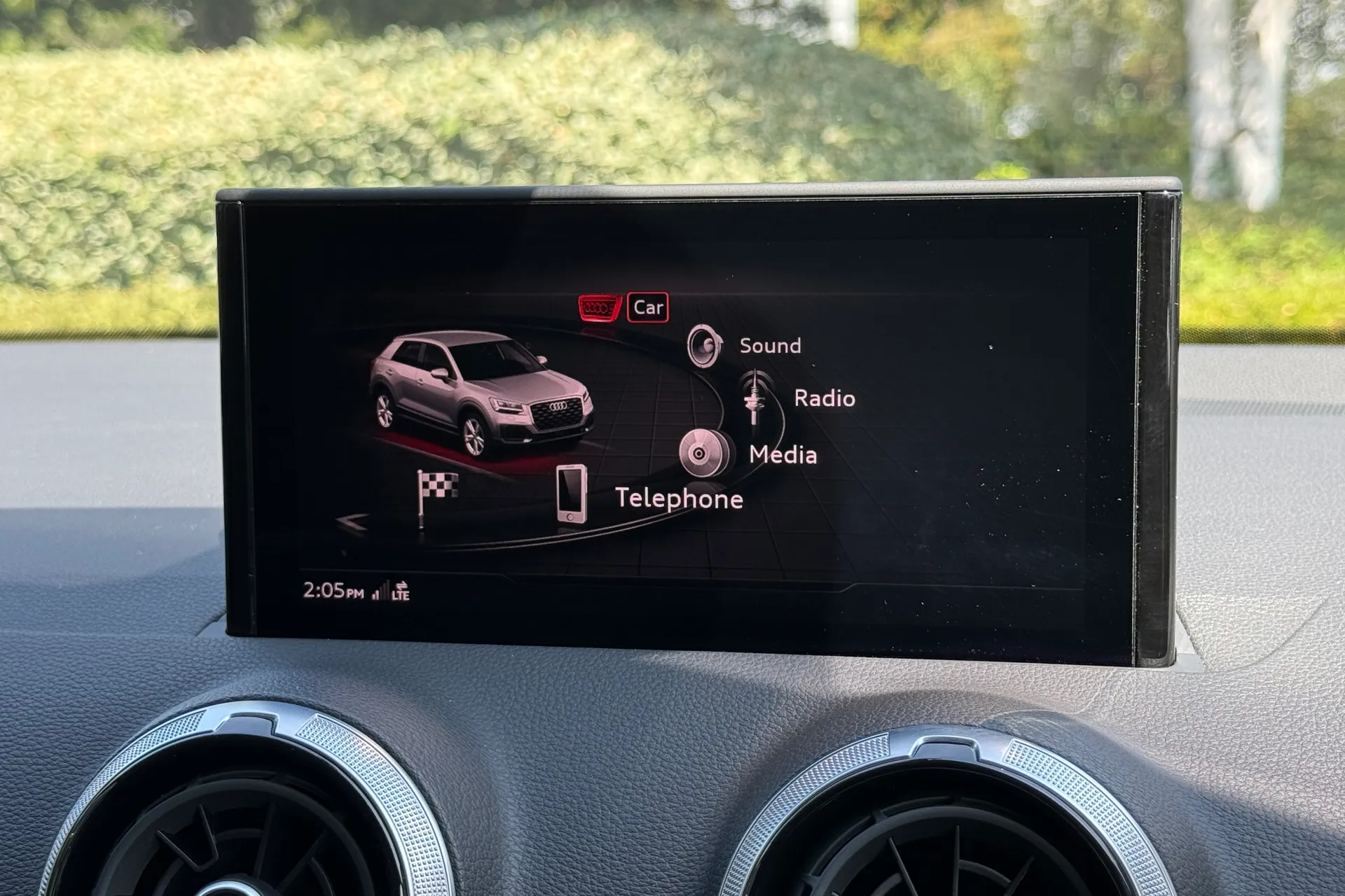 Audi Q2 thumbnail image number 34