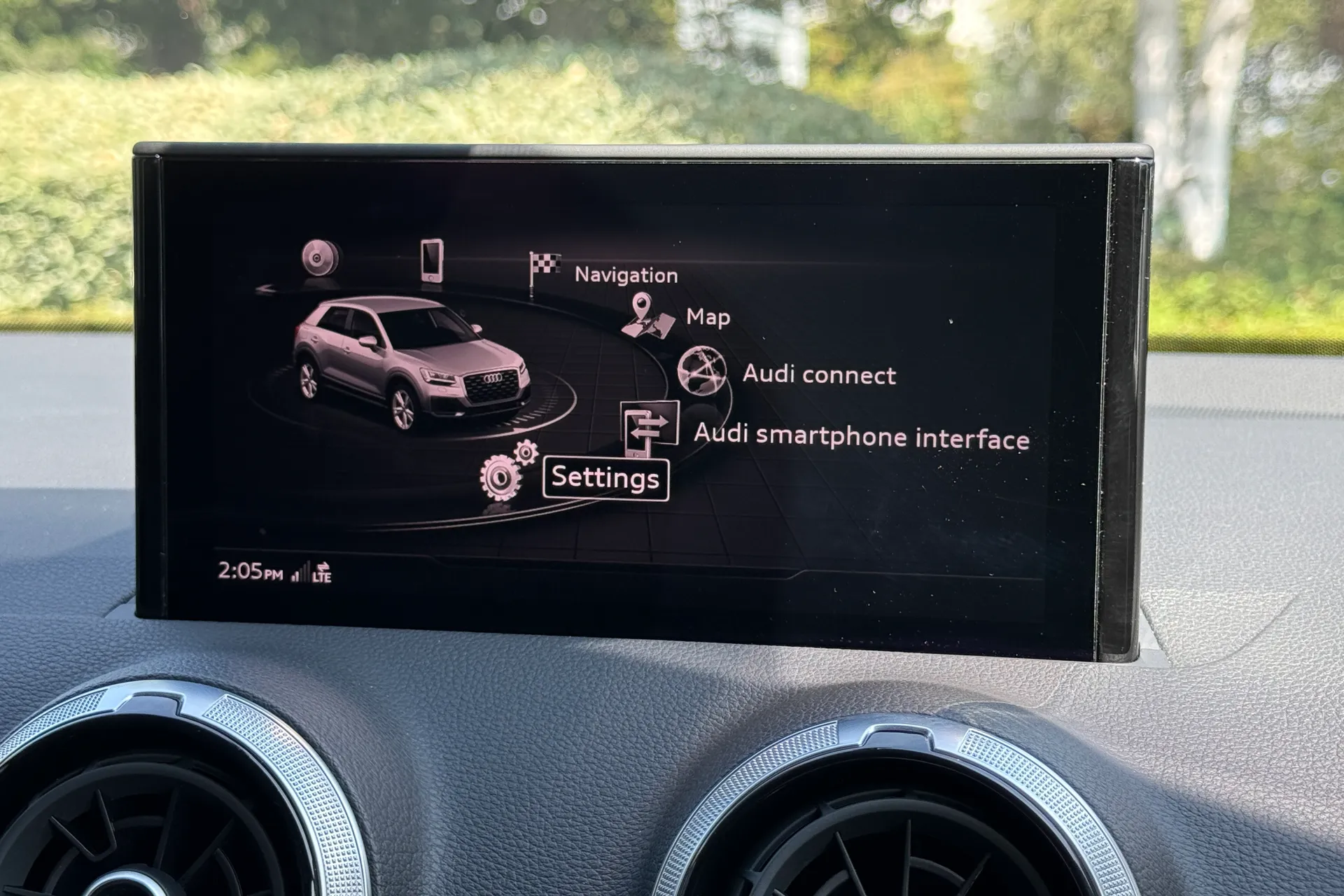 Audi Q2 thumbnail image number 36