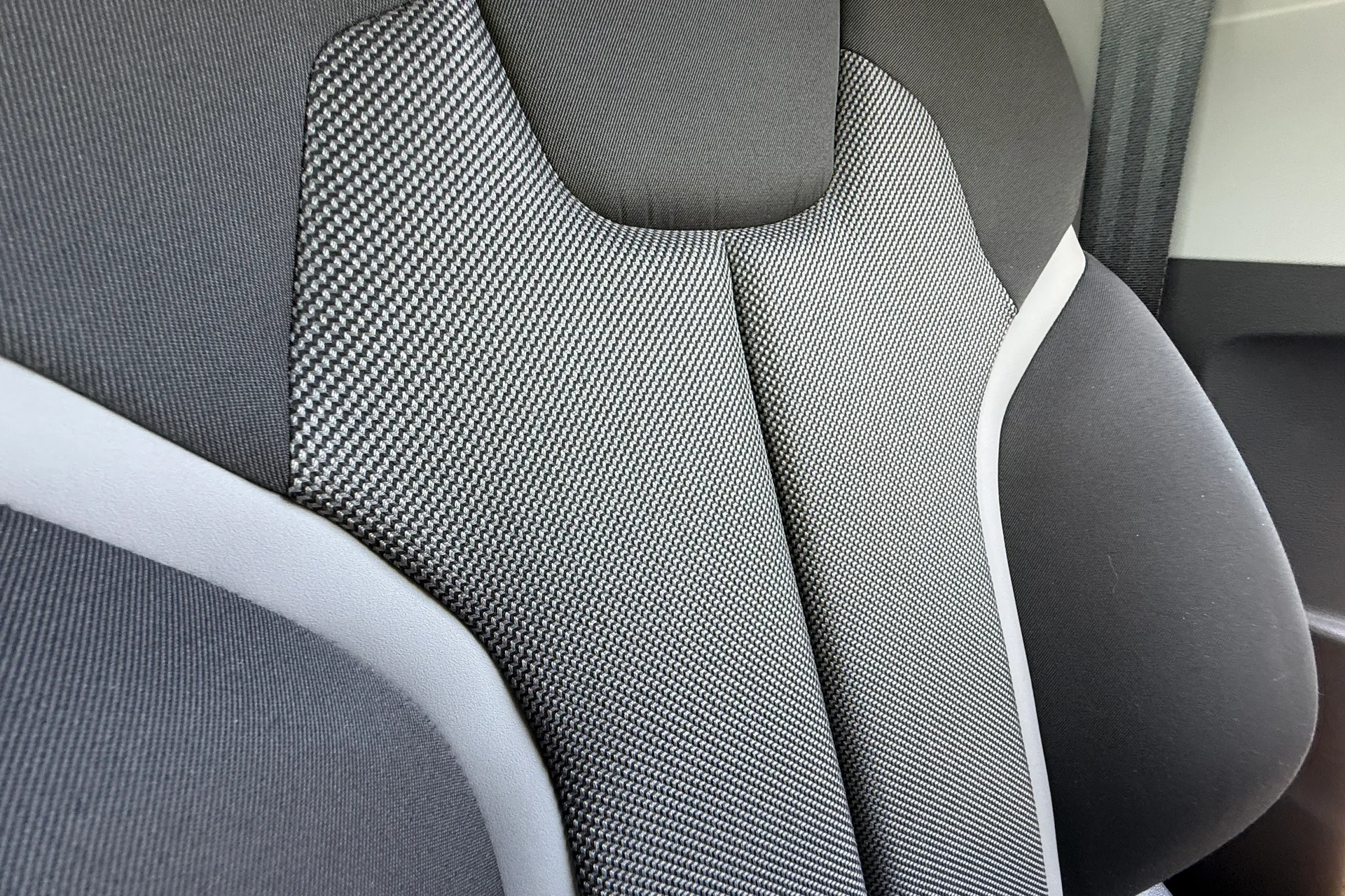 Audi Q2 thumbnail image number 35