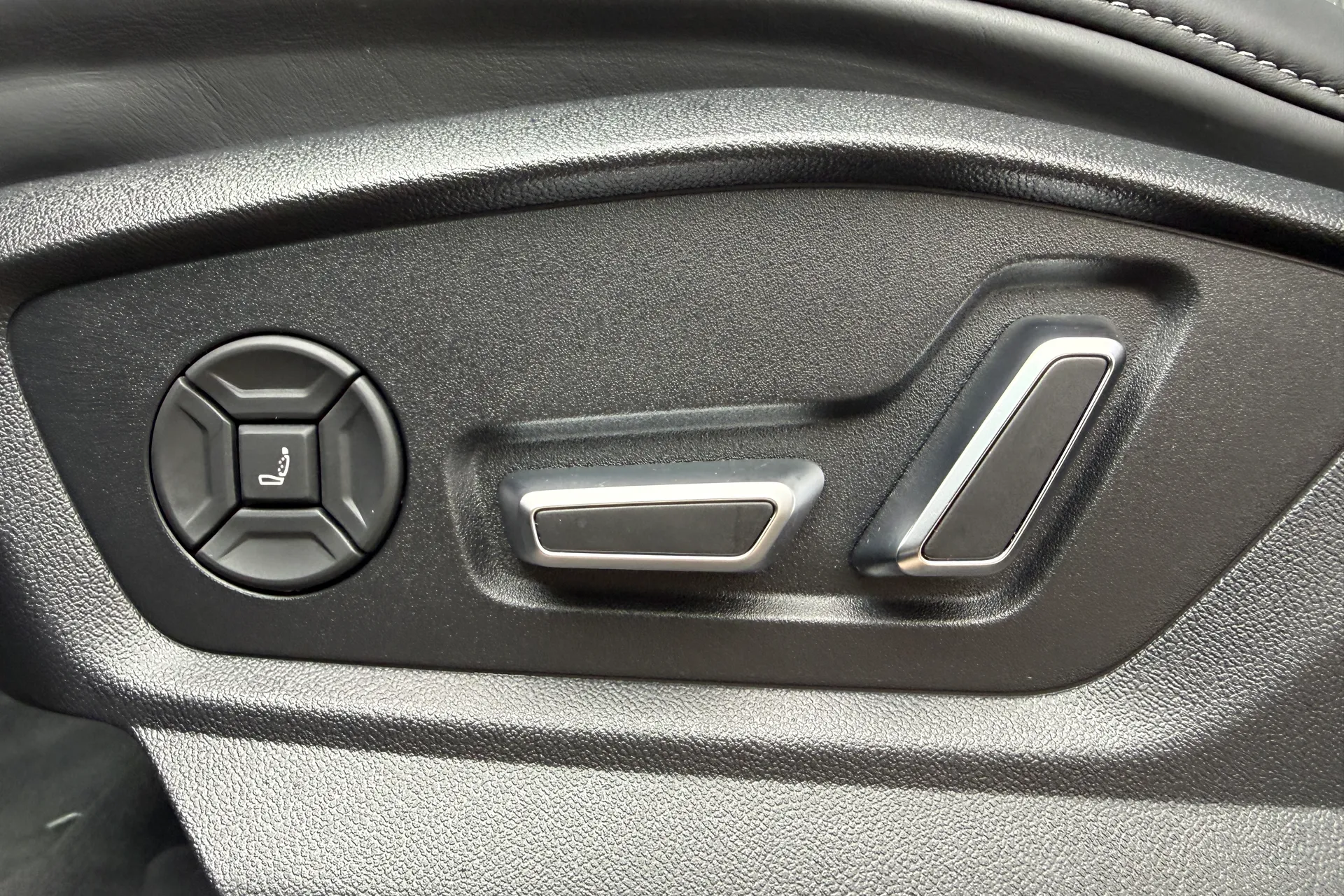 Audi Q8 thumbnail image number 20