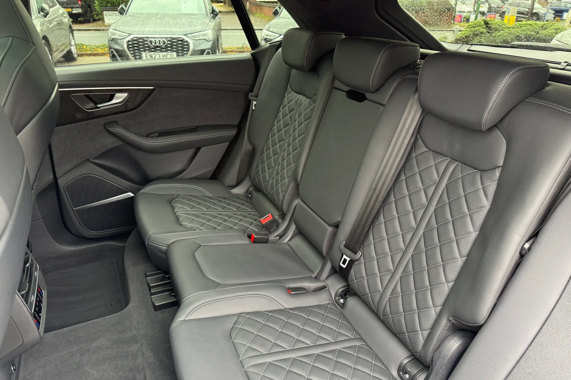 Audi Q8 thumbnail image number 49