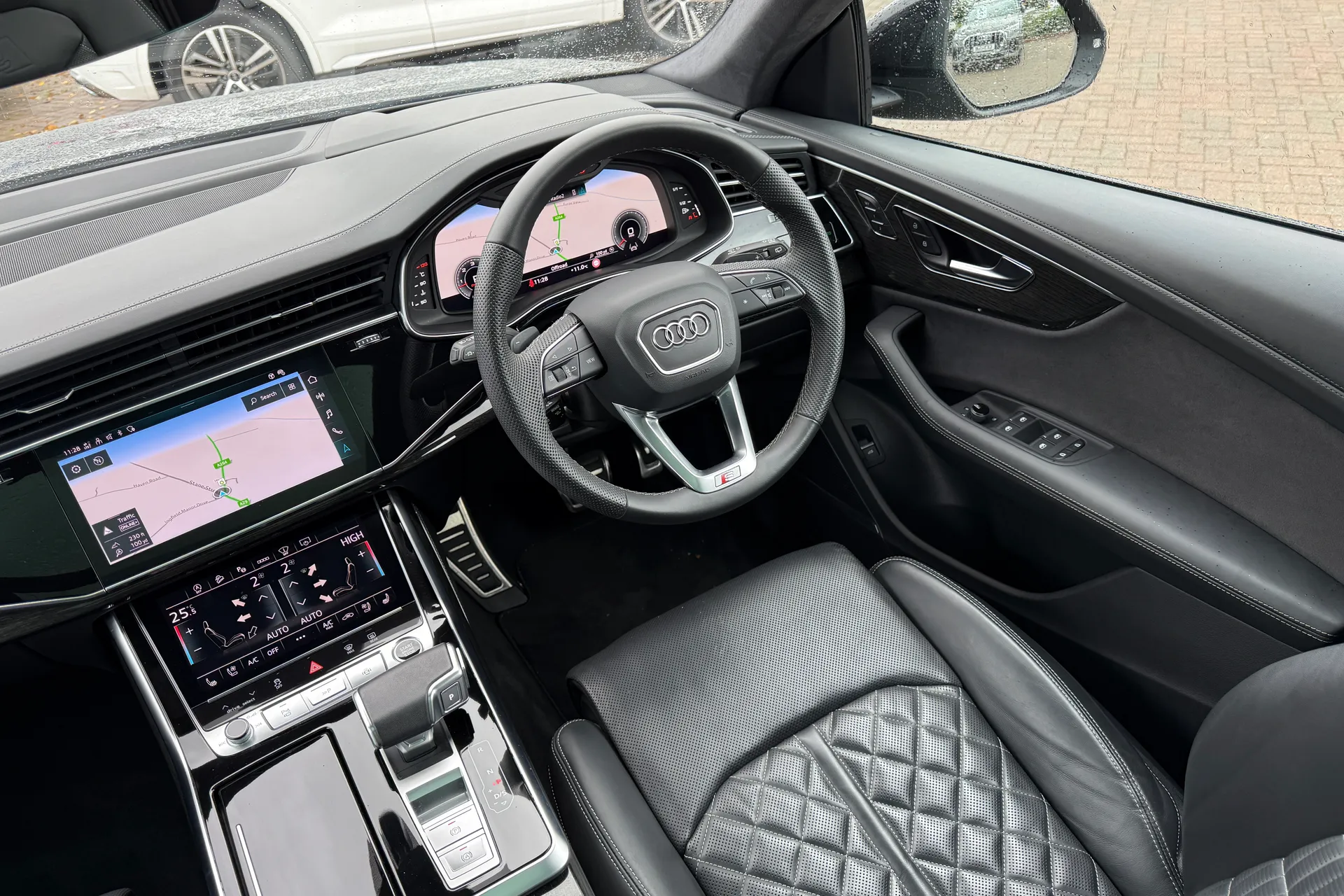 Audi Q8 thumbnail image number 48