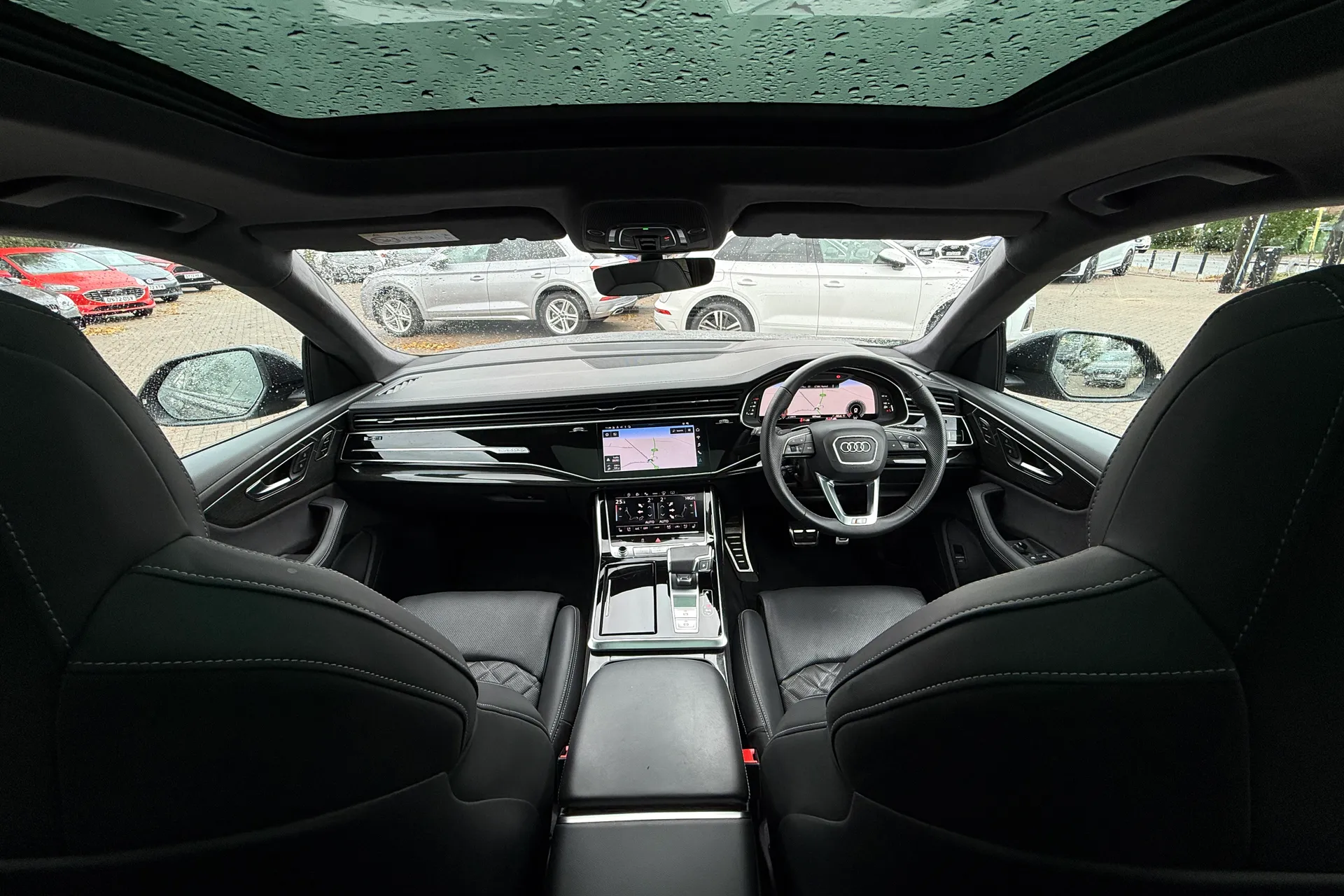 Audi Q8 thumbnail image number 3