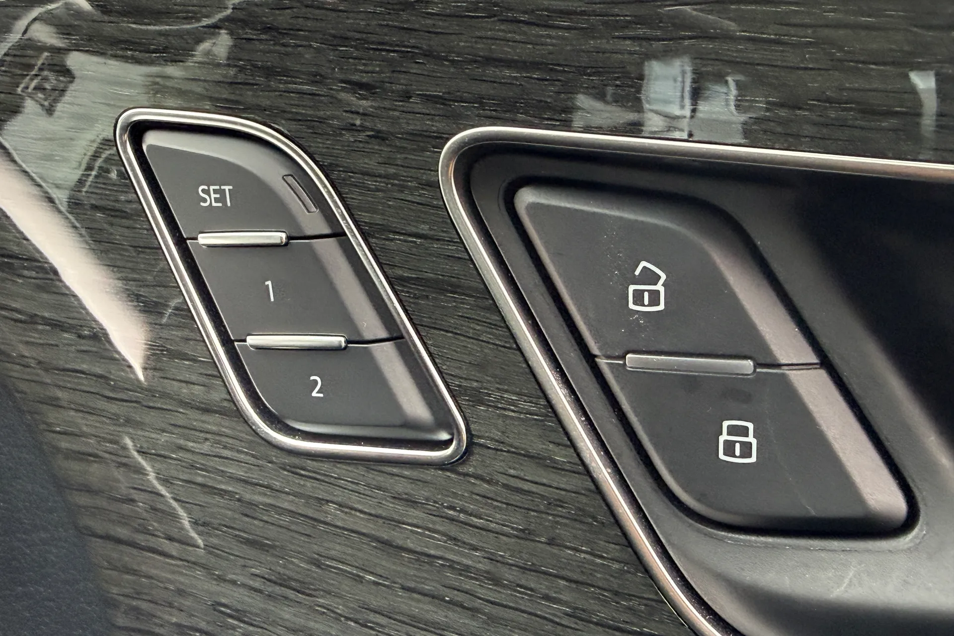 Audi Q8 thumbnail image number 19