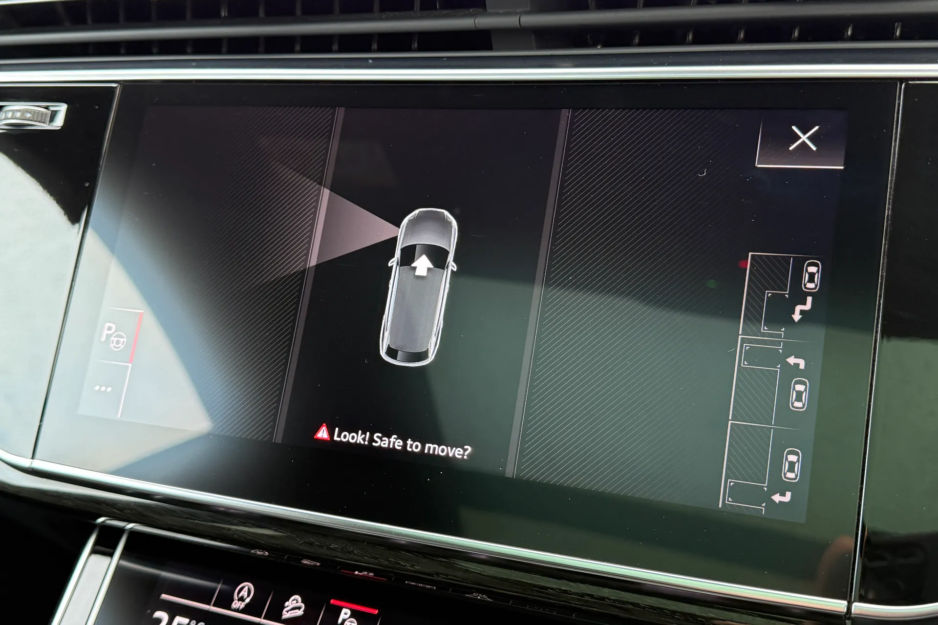 Audi Q8 thumbnail image number 11