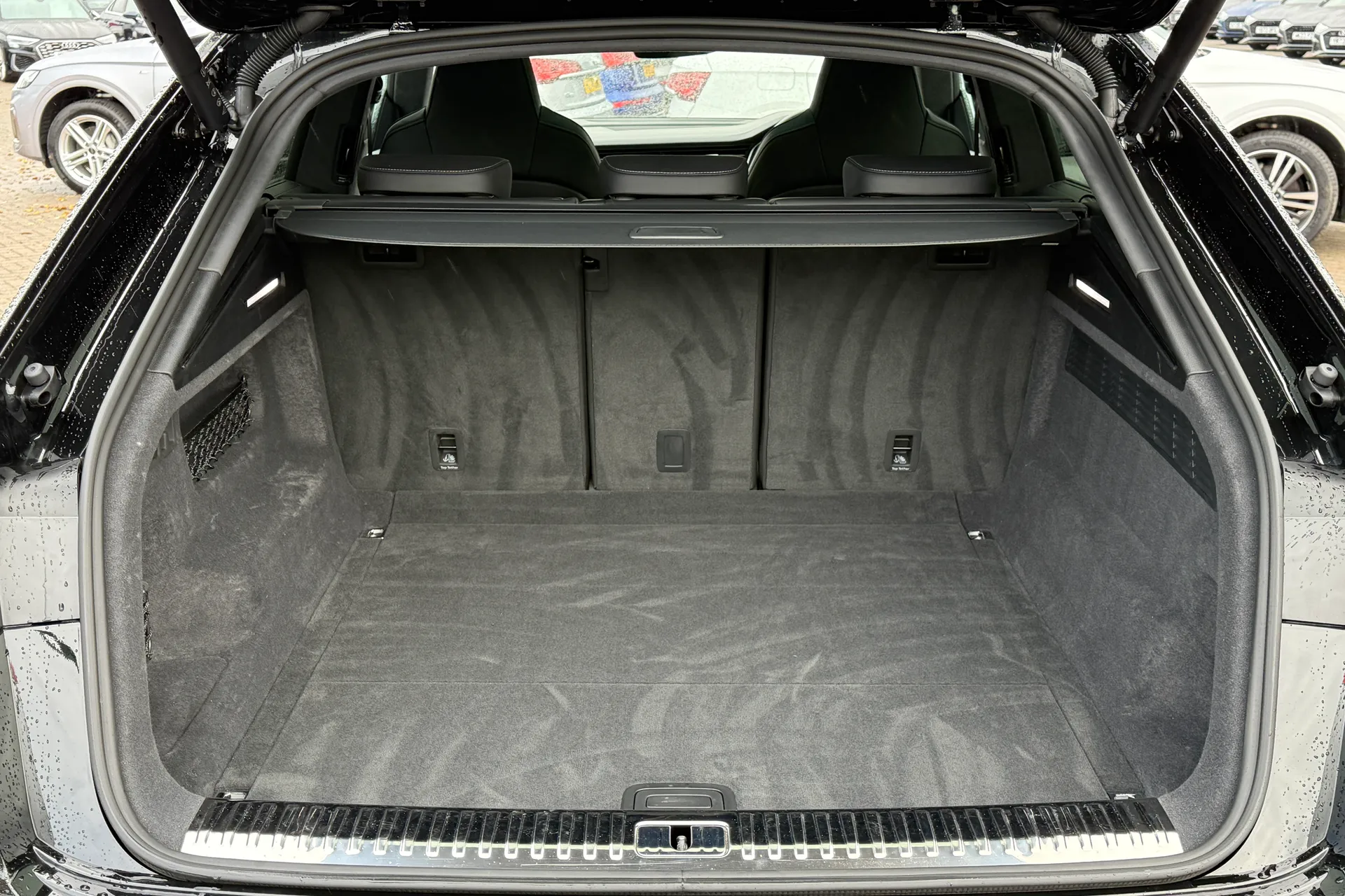 Audi Q8 thumbnail image number 41