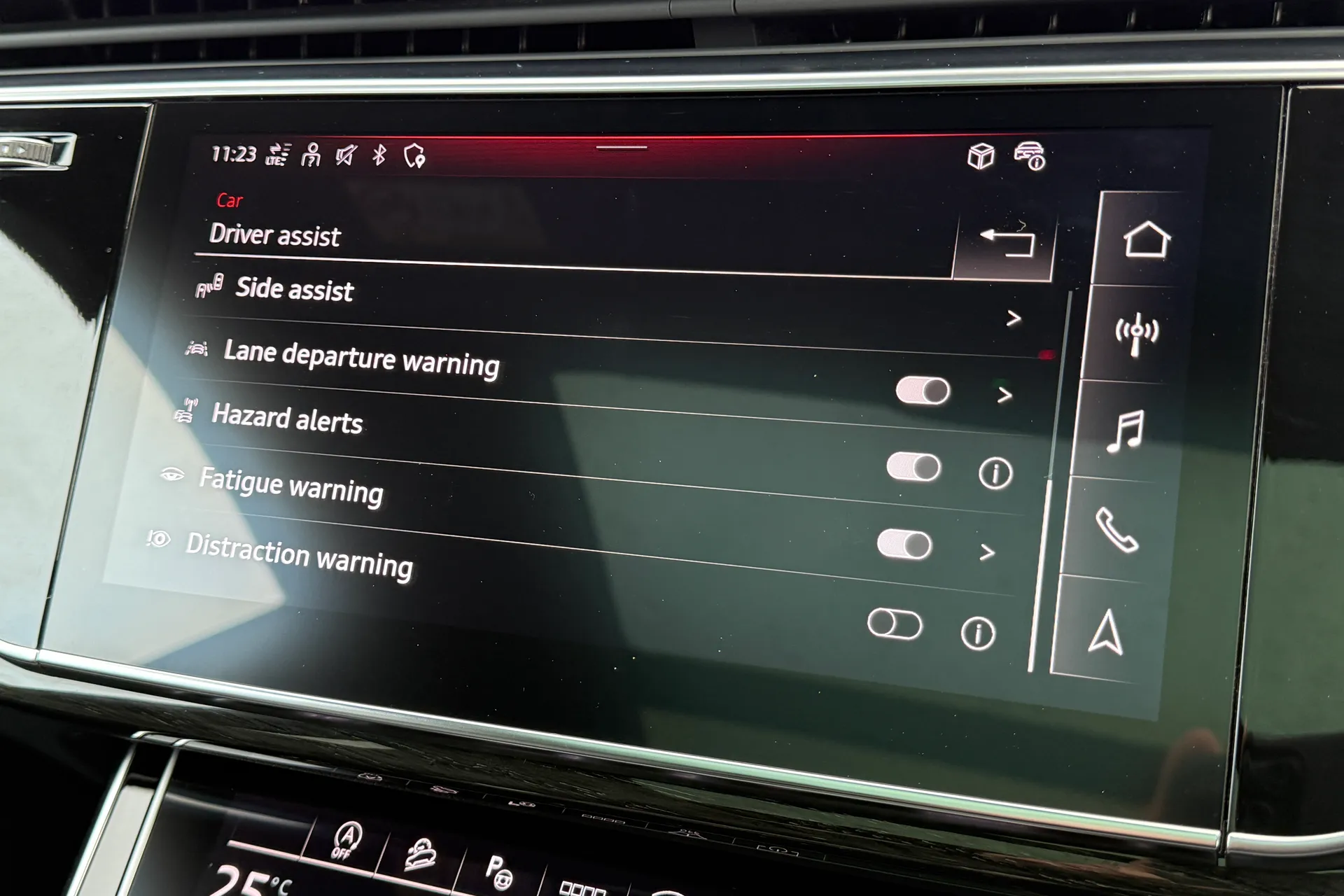 Audi Q8 thumbnail image number 14