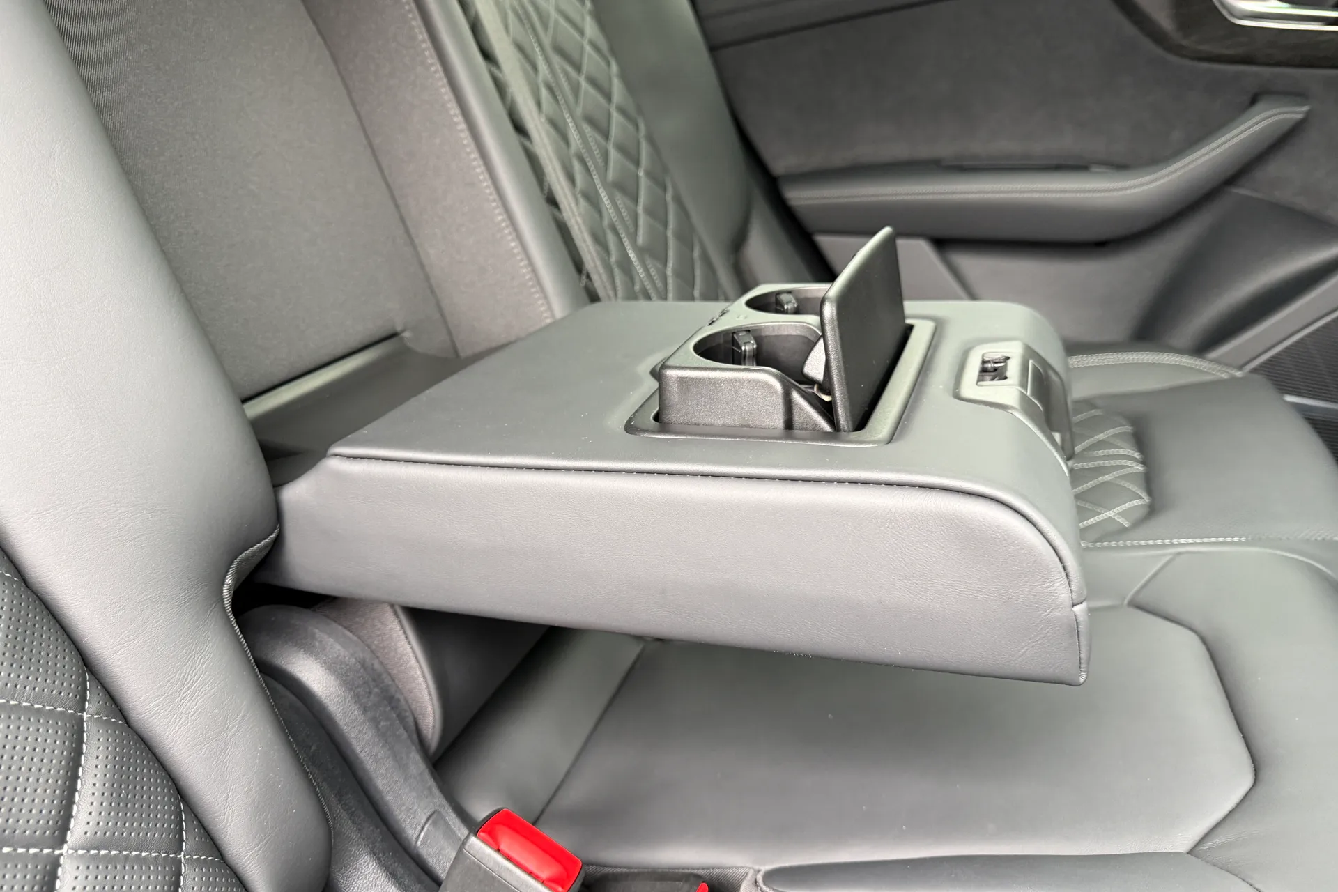 Audi Q8 thumbnail image number 51