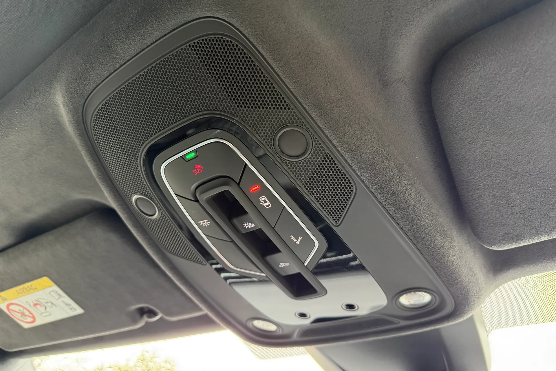 Audi Q8 thumbnail image number 25