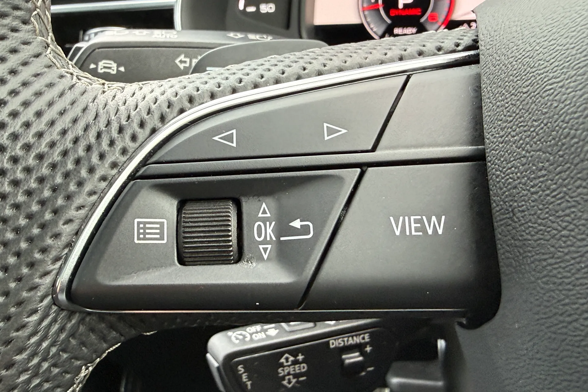 Audi Q8 thumbnail image number 26