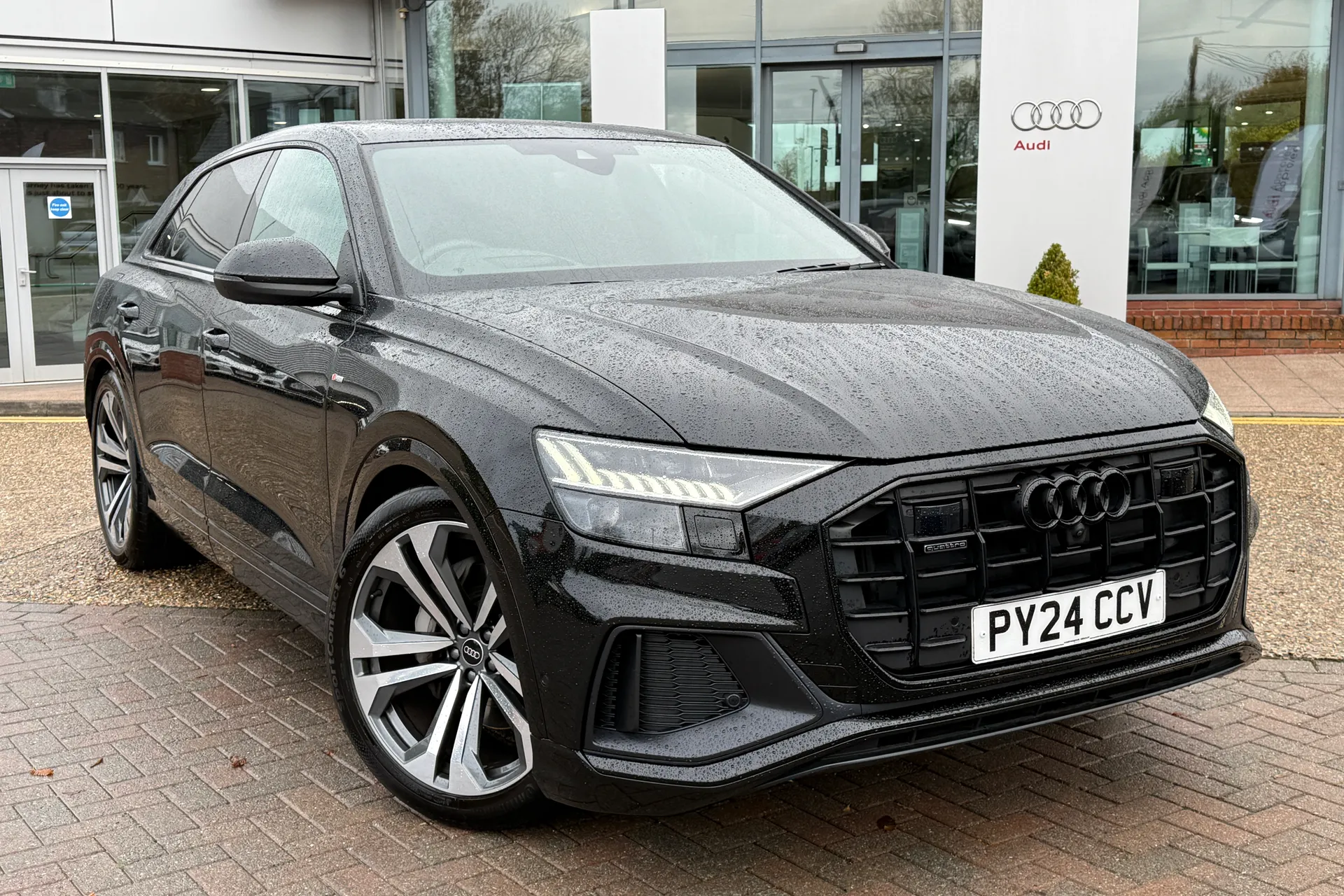 Audi Q8 thumbnail image number 29