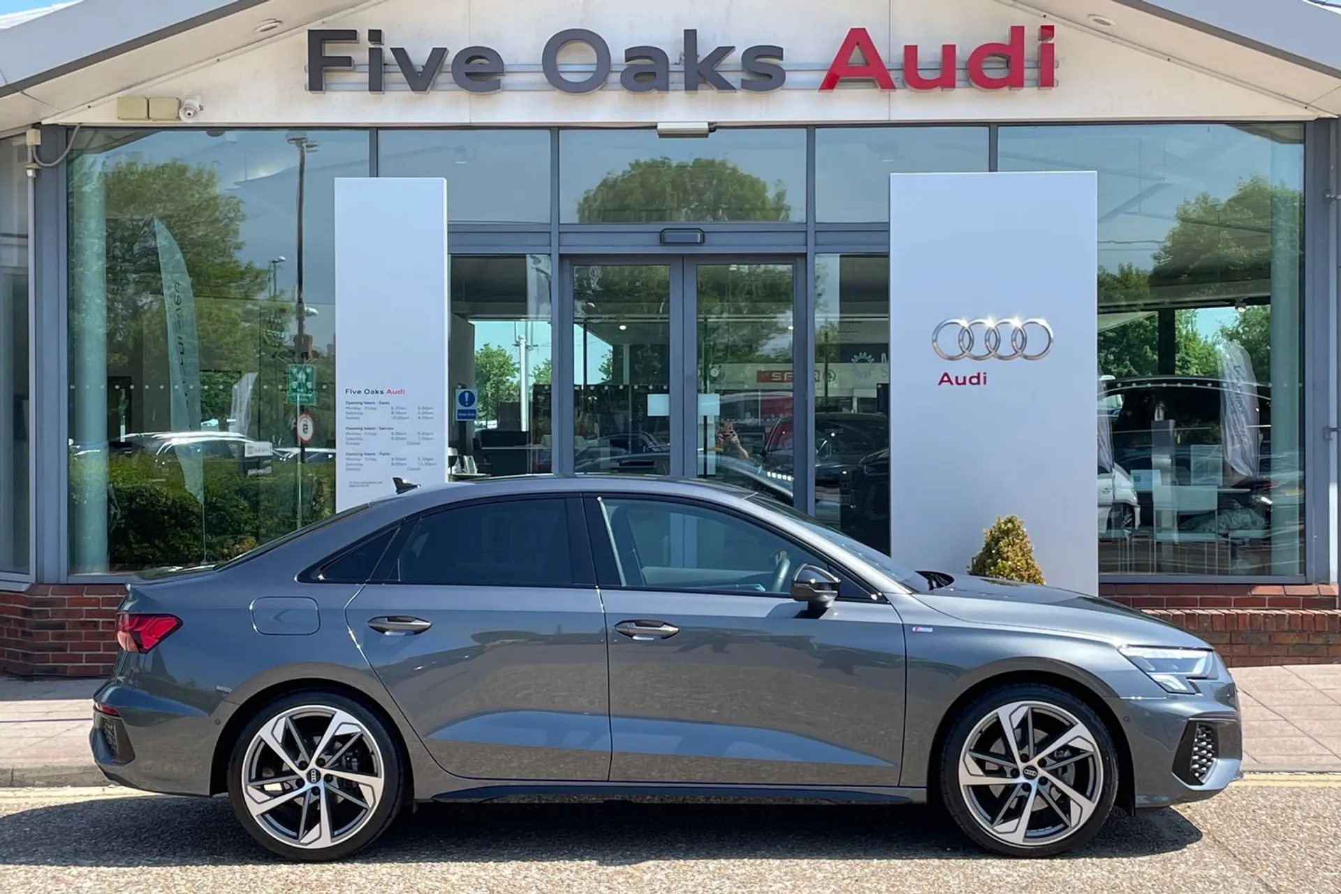 Audi A3 thumbnail image number 2