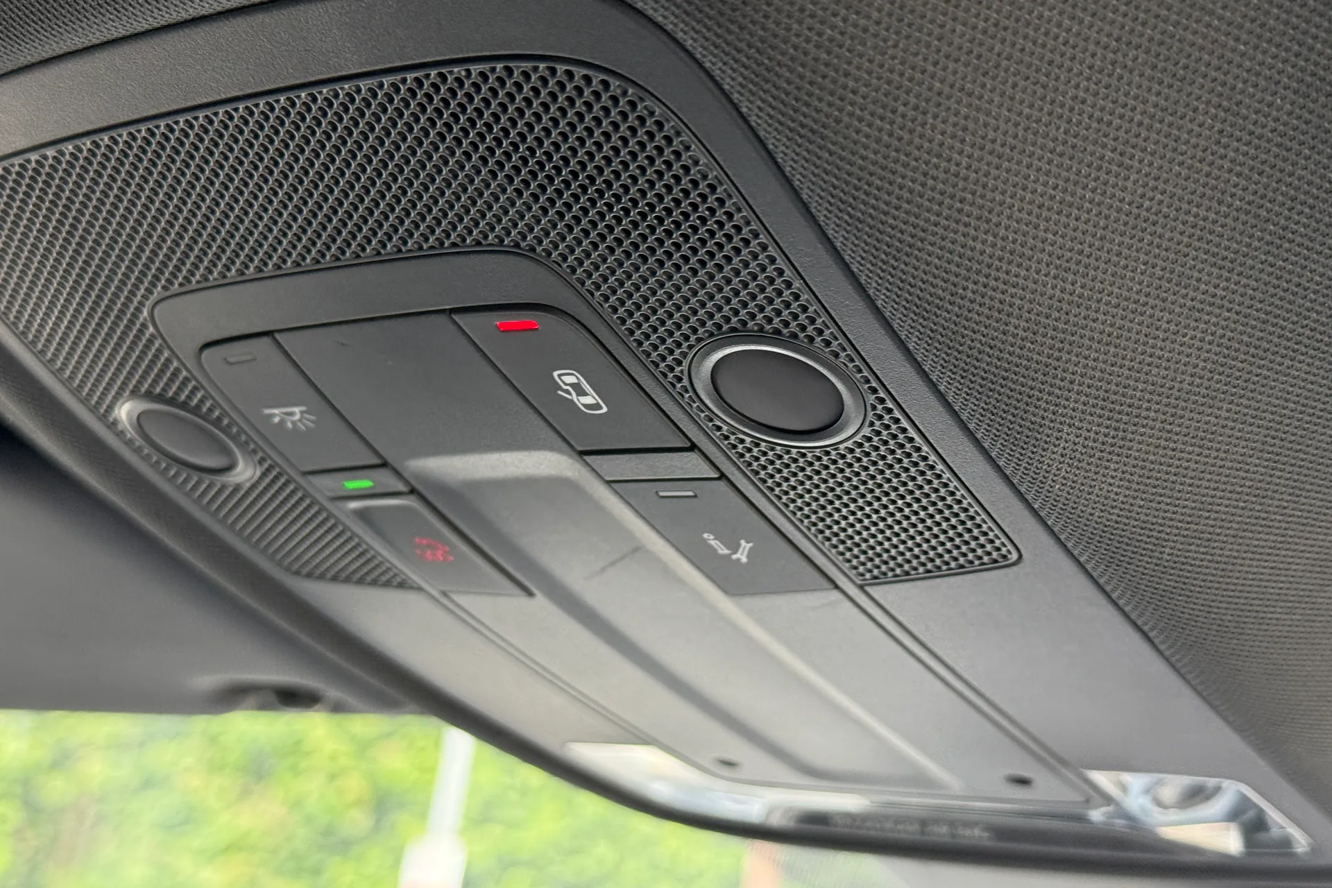 Audi Q3 thumbnail image number 19