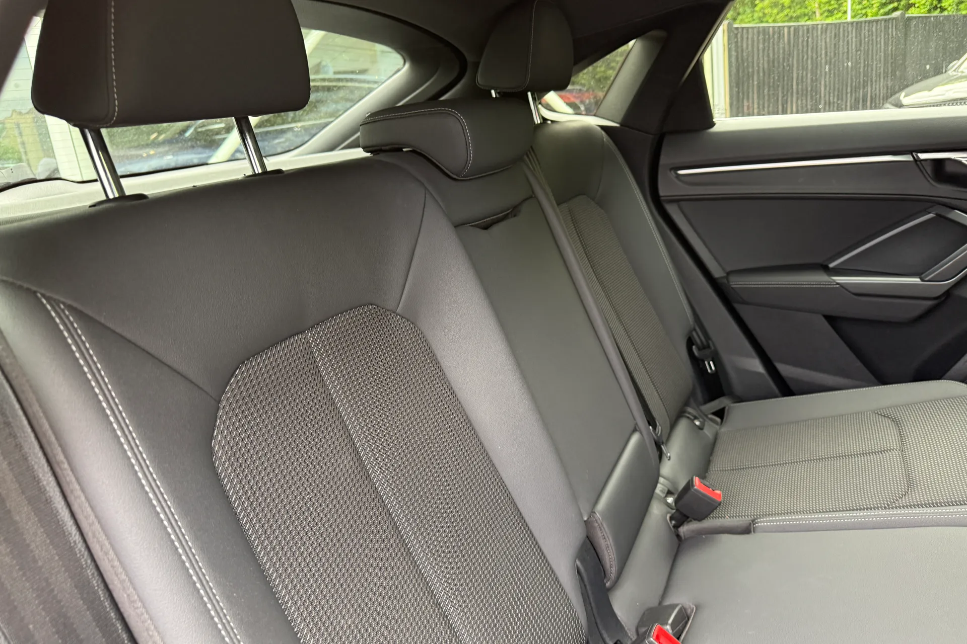 Audi Q3 thumbnail image number 35