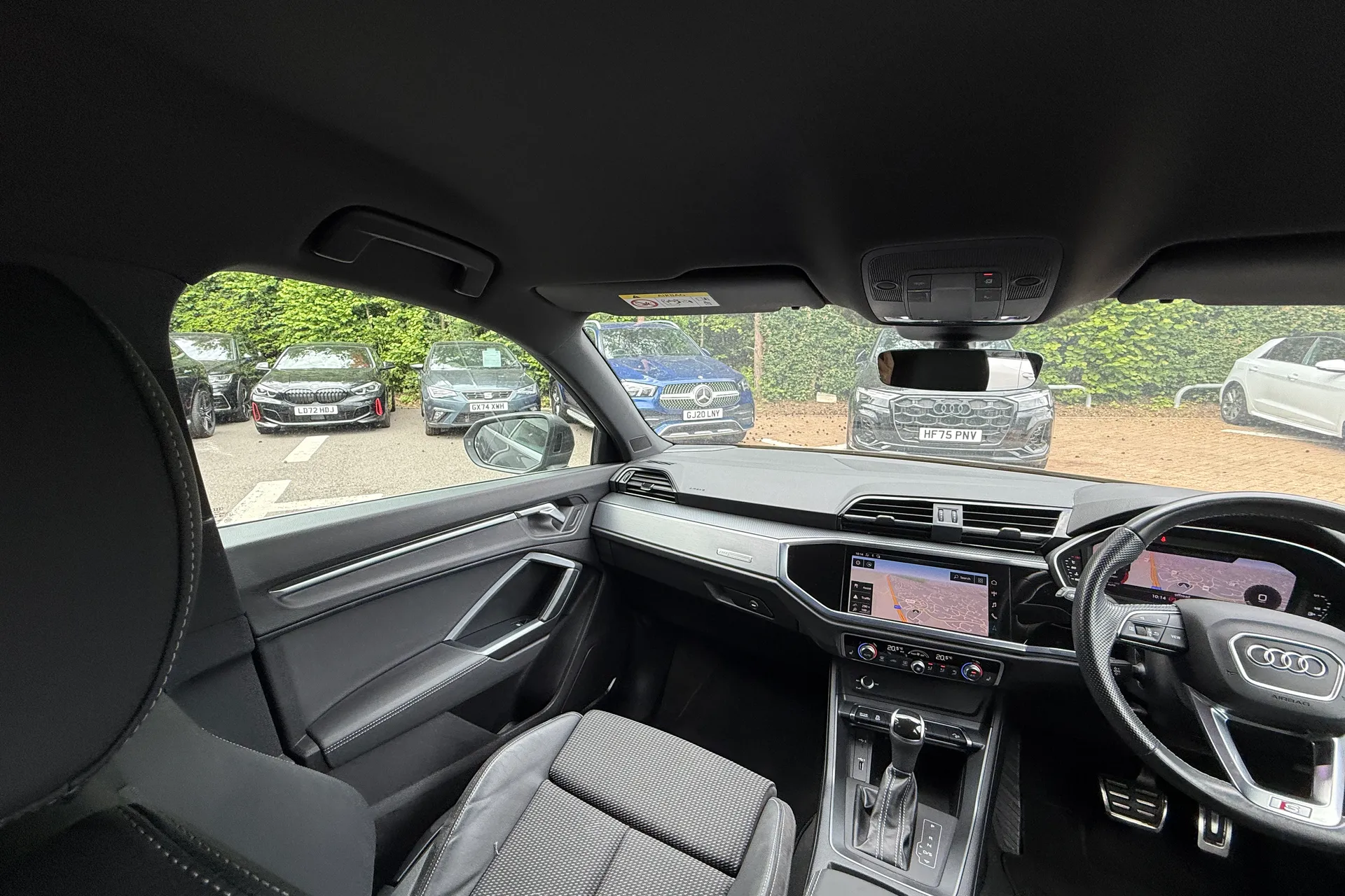 Audi Q3 thumbnail image number 38