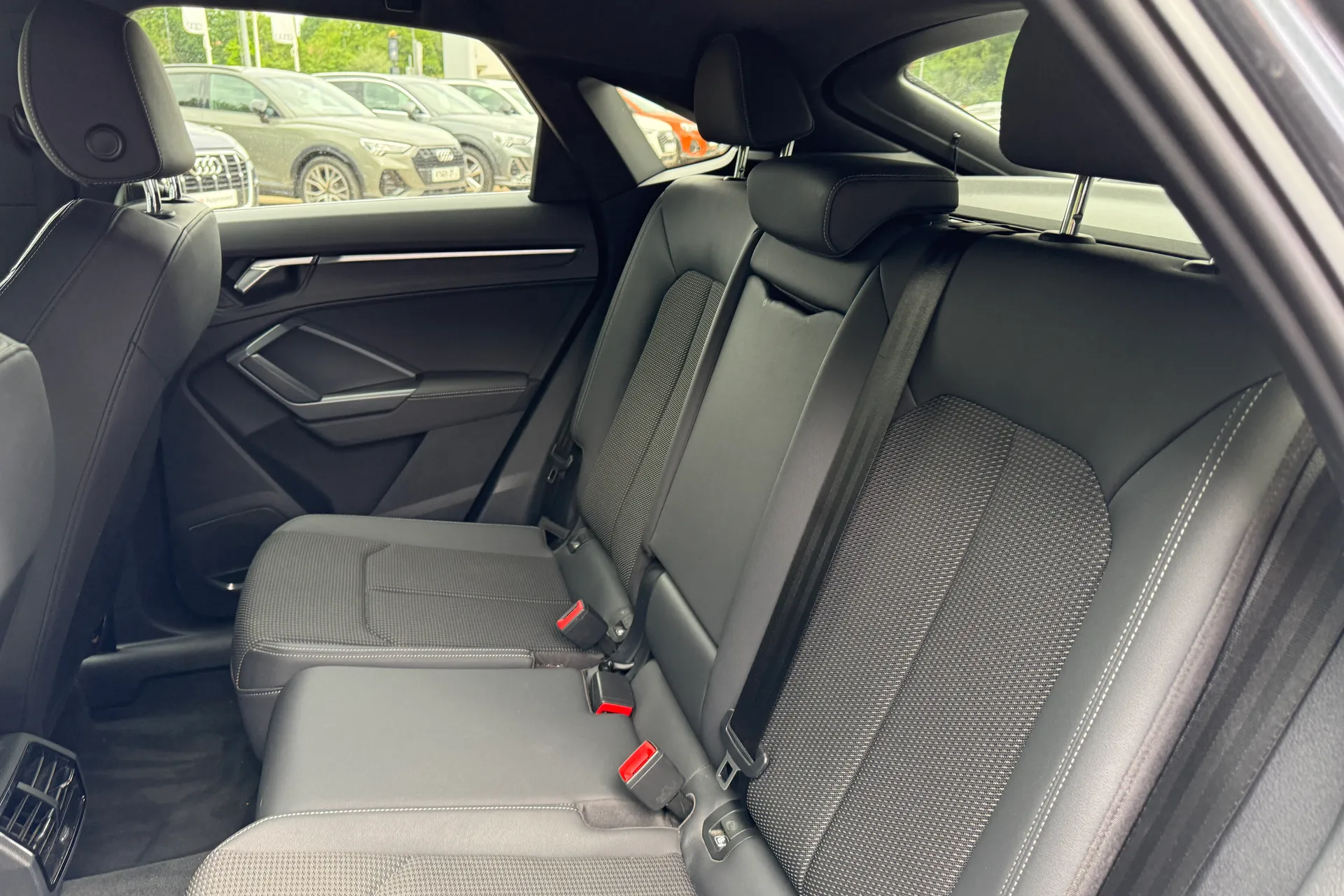 Audi Q3 thumbnail image number 51